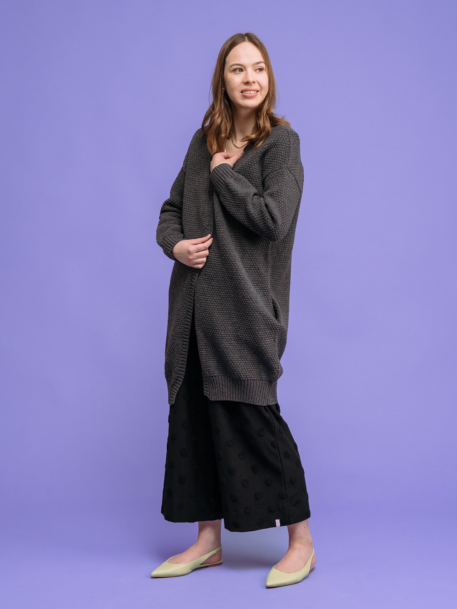 Alma Villatakki, Asphalt Grey