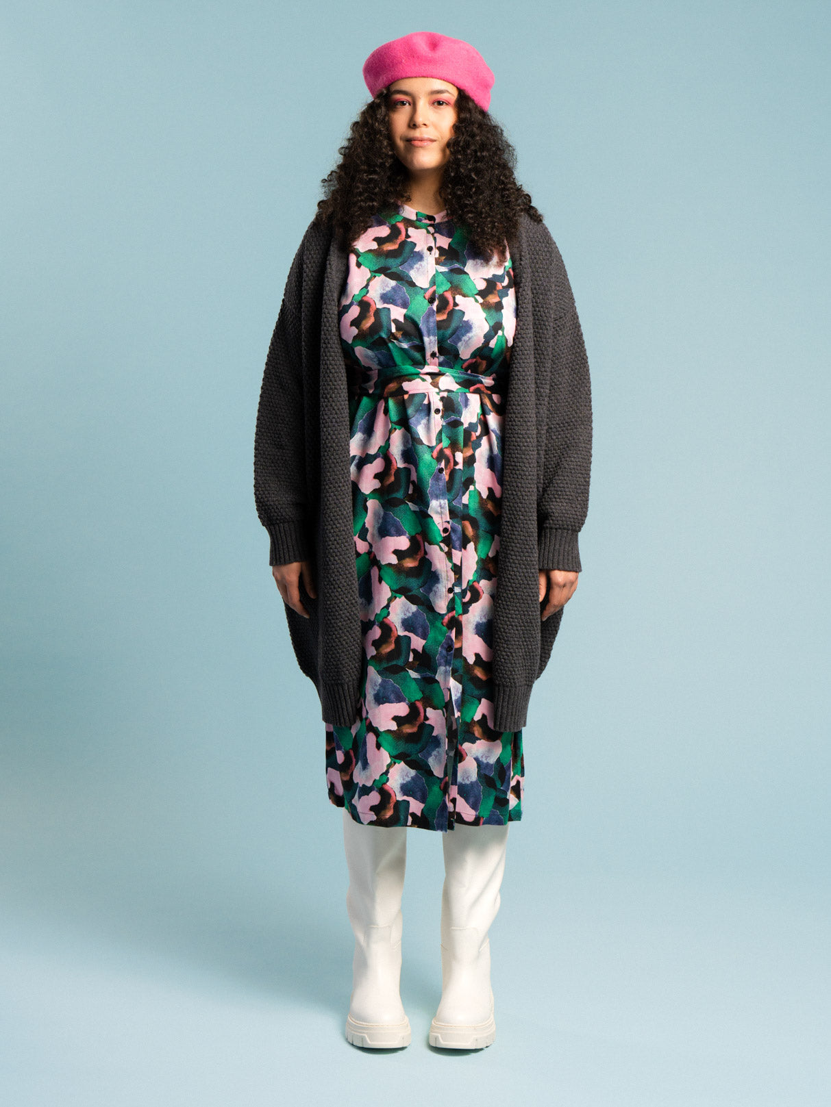 Alma Villatakki, Asphalt Grey