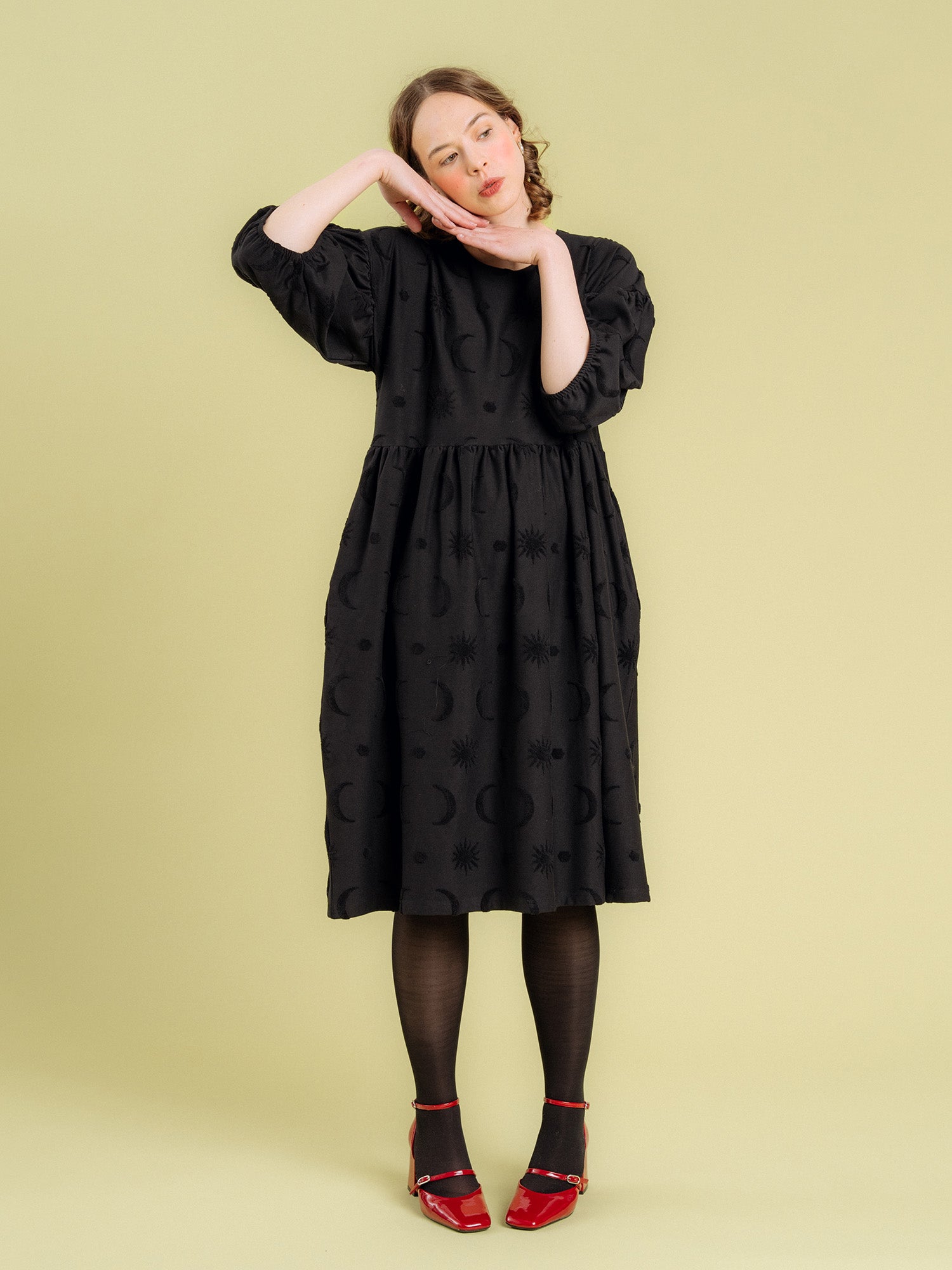 Elena Mekko, Black Divine