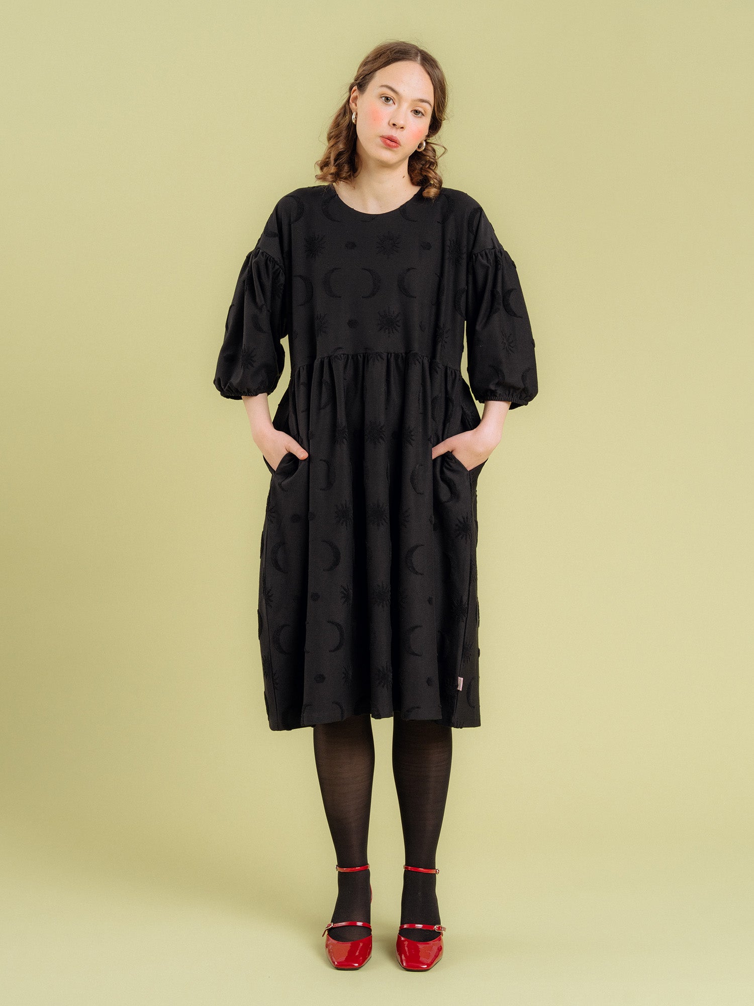 Elena Mekko, Black Divine