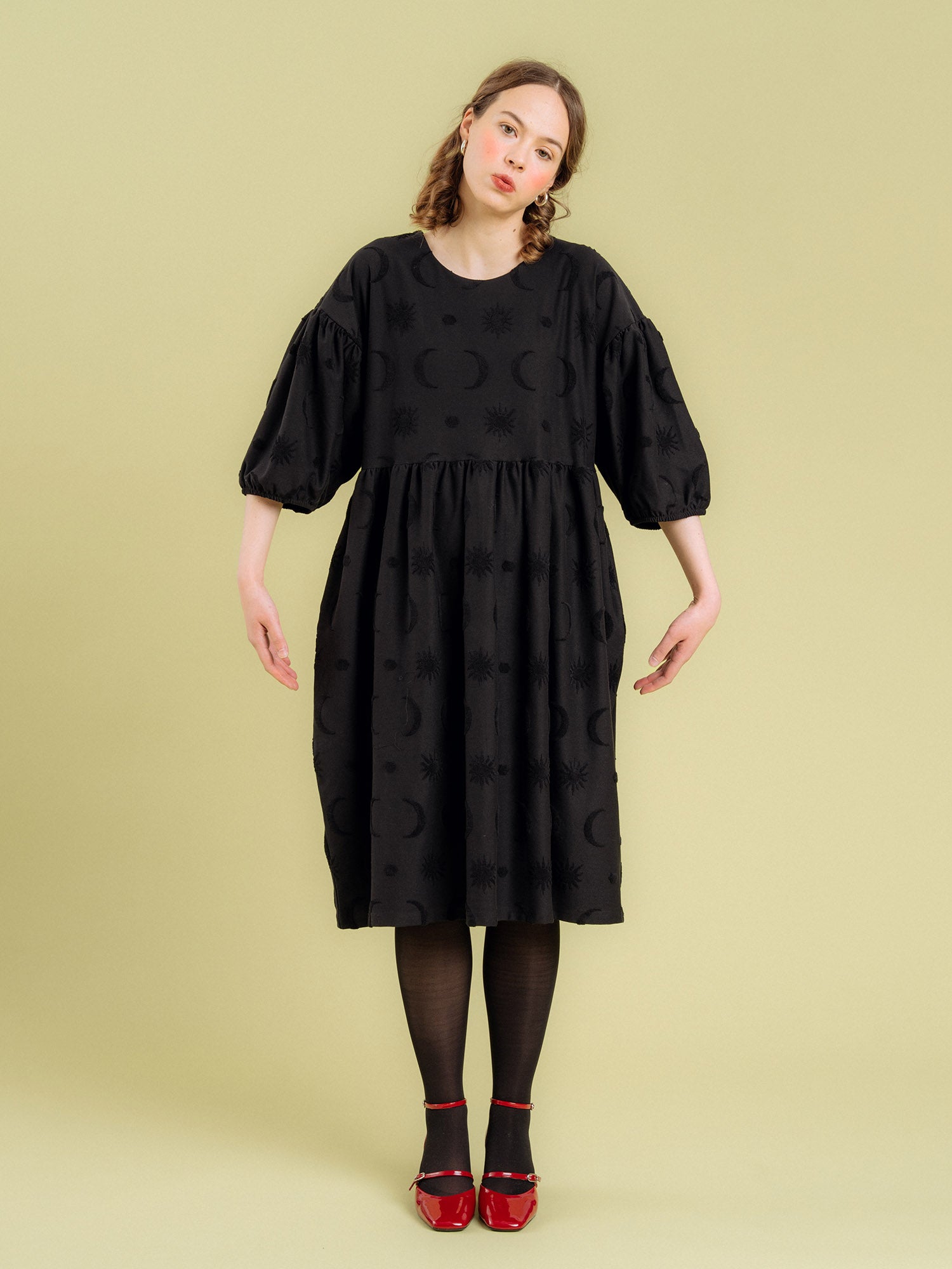 Elena Mekko, Black Divine
