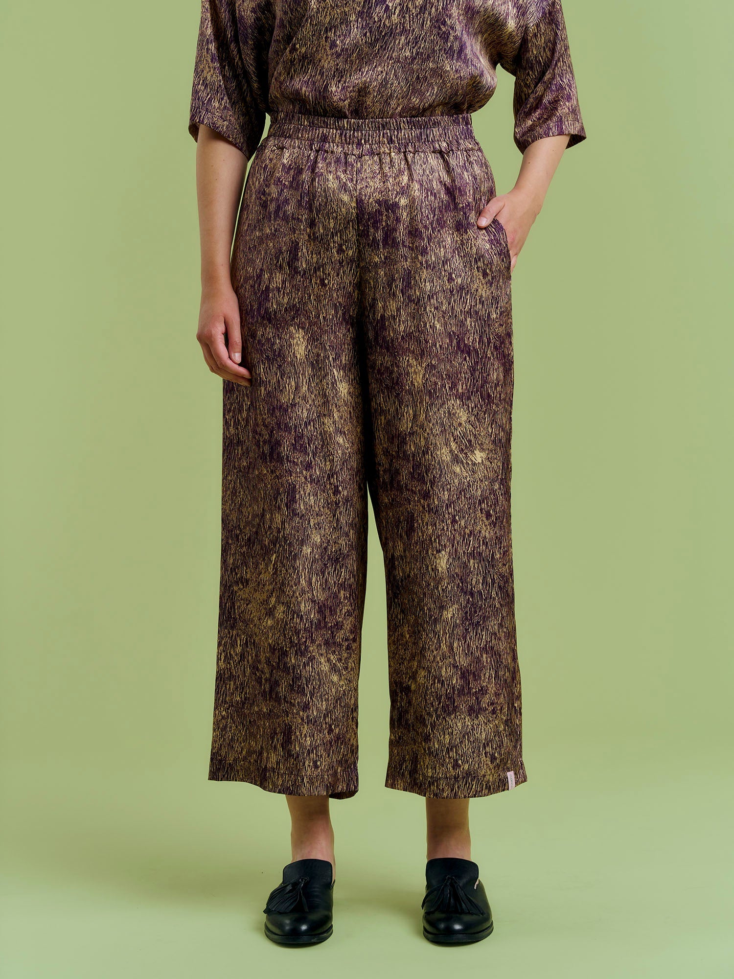 Frances Housut, Fur Purple