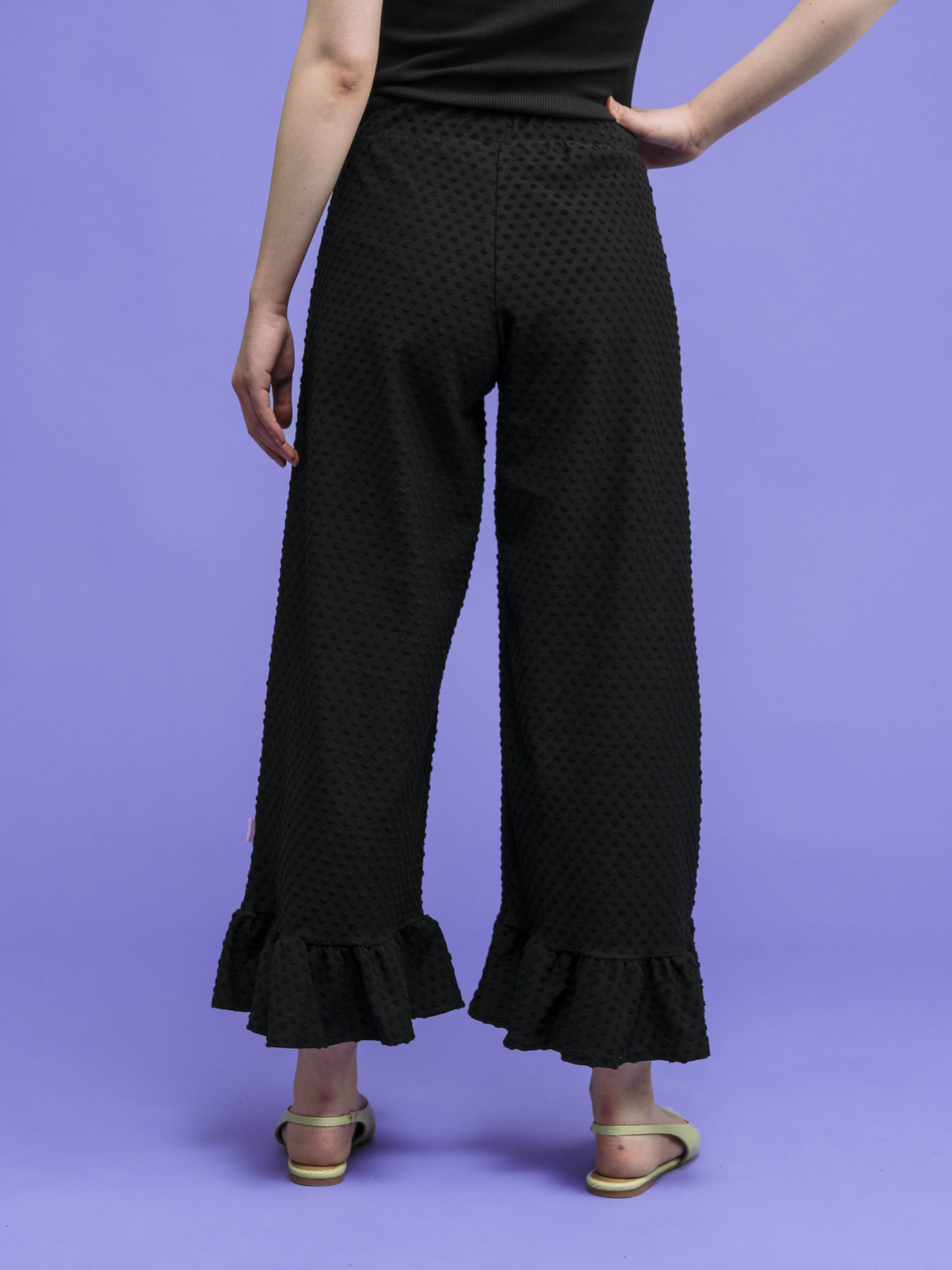 Lana Housut, Musta Dot