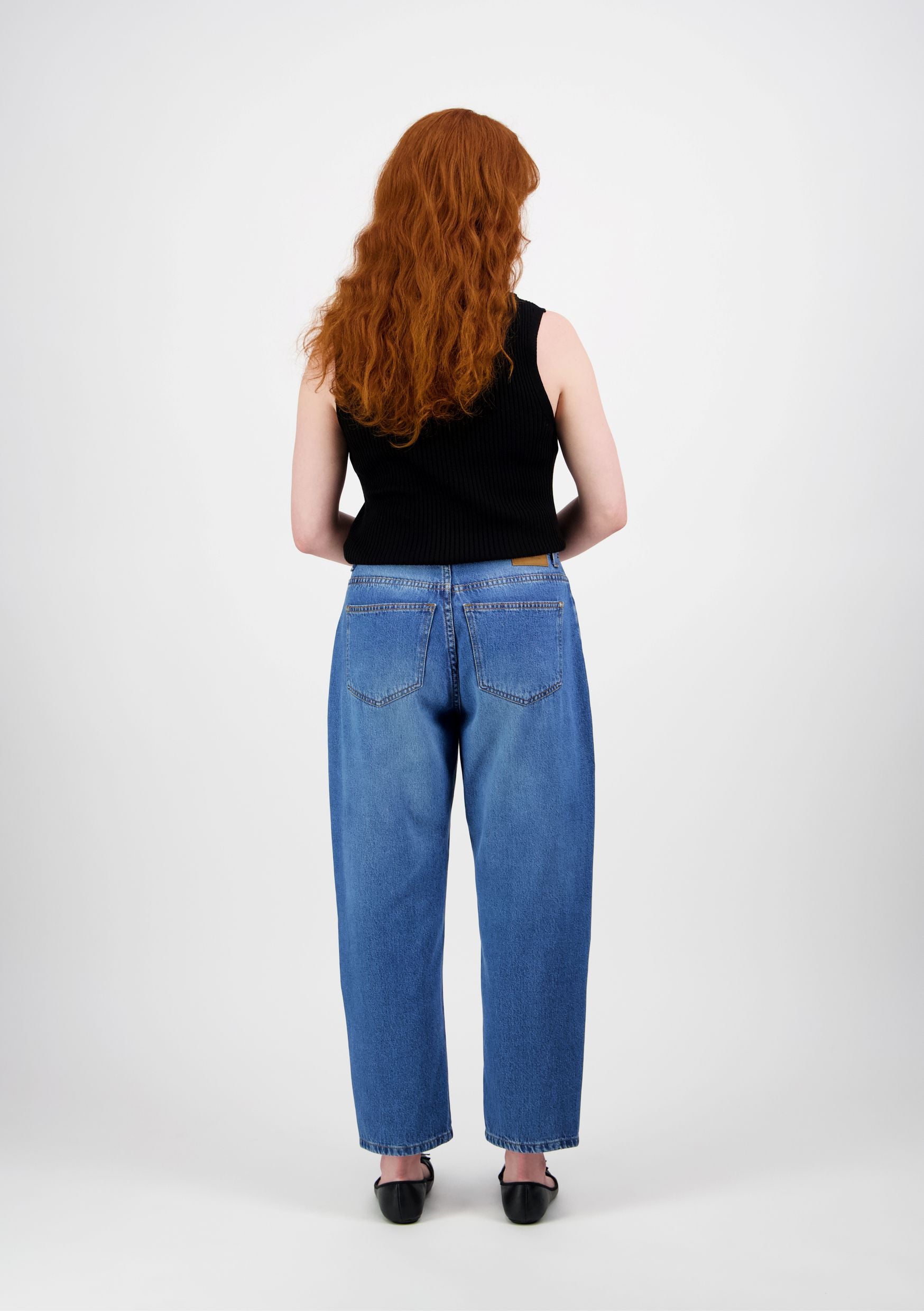 AMY 2437 Loose fit Barrel leg