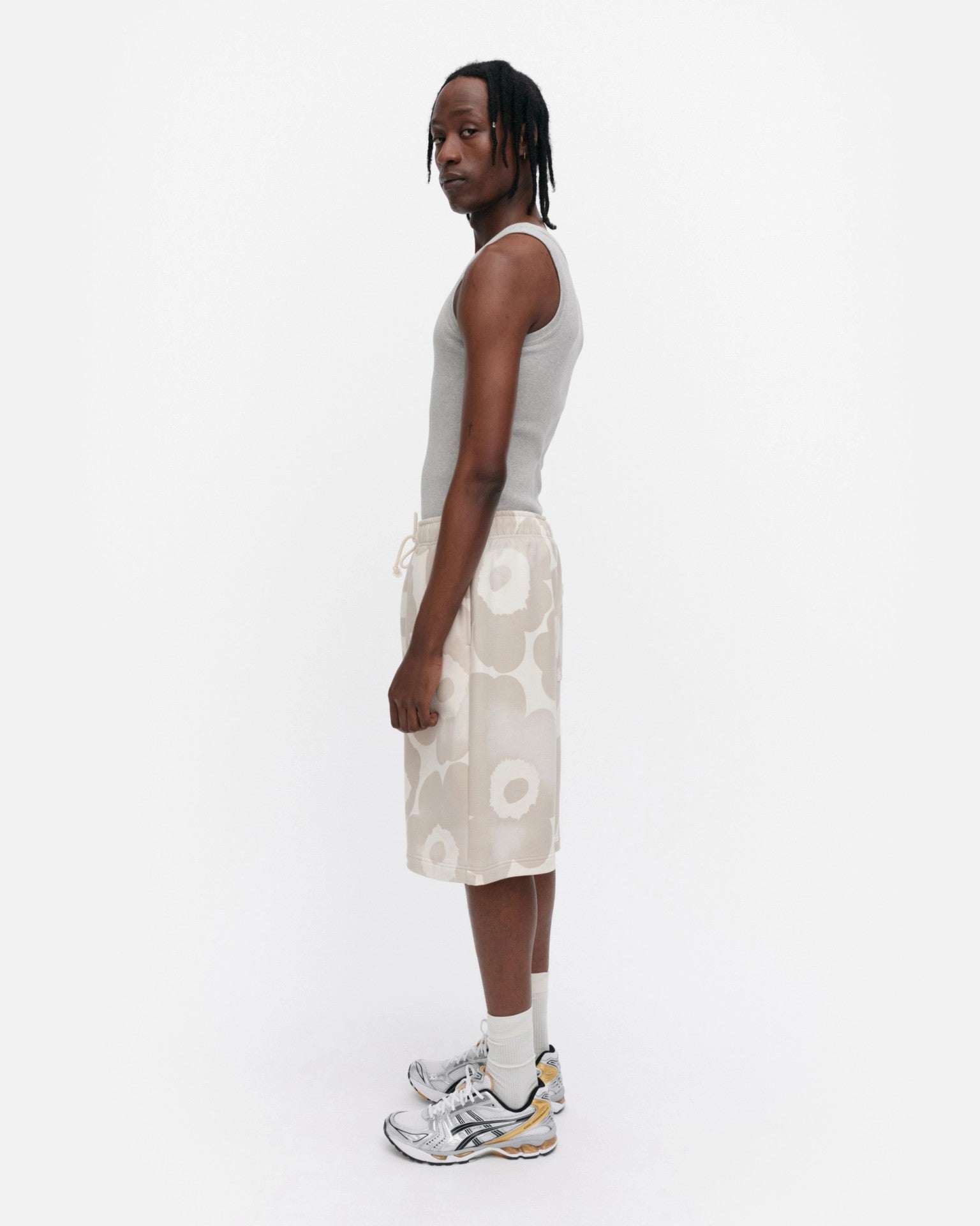 Sarana Akvarelli Unikko Kioski shortsit