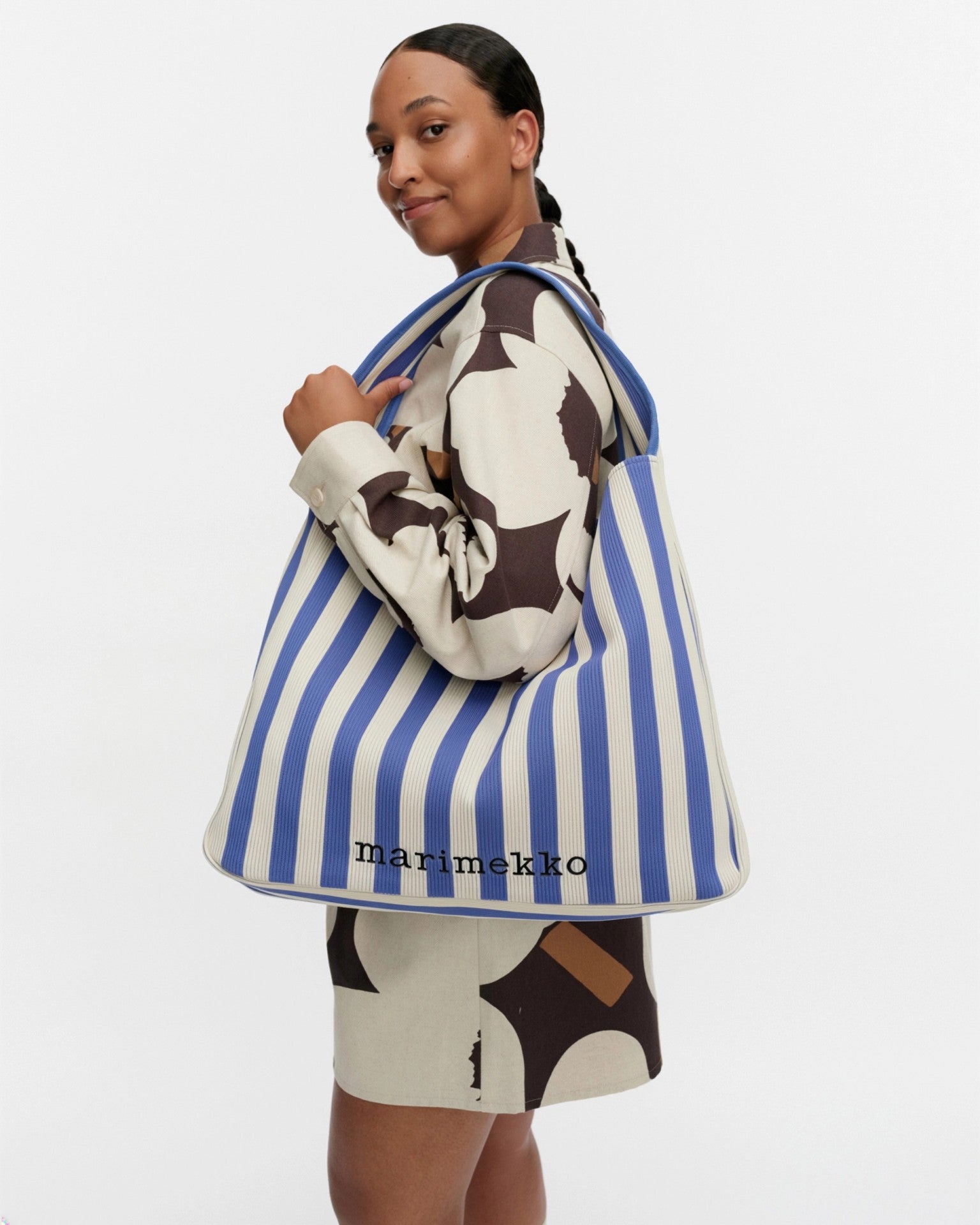 Knitted Merirosvo Olkalaukku Large, Sininen/Valkoinen