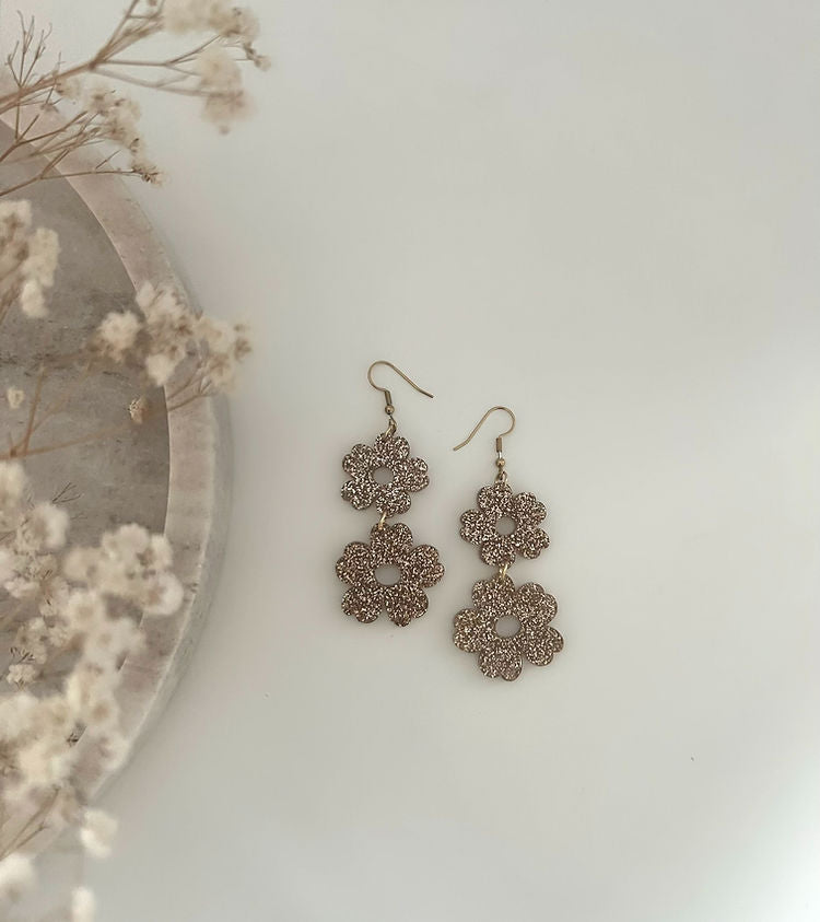 NUPPU - Tupla Korvakorut Akryyli