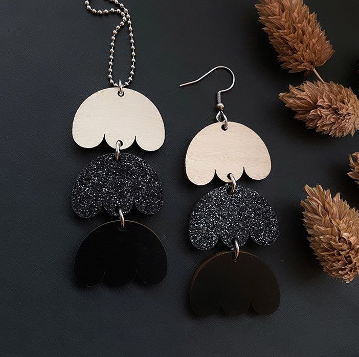 Eloisa Korvakorut, Glitter