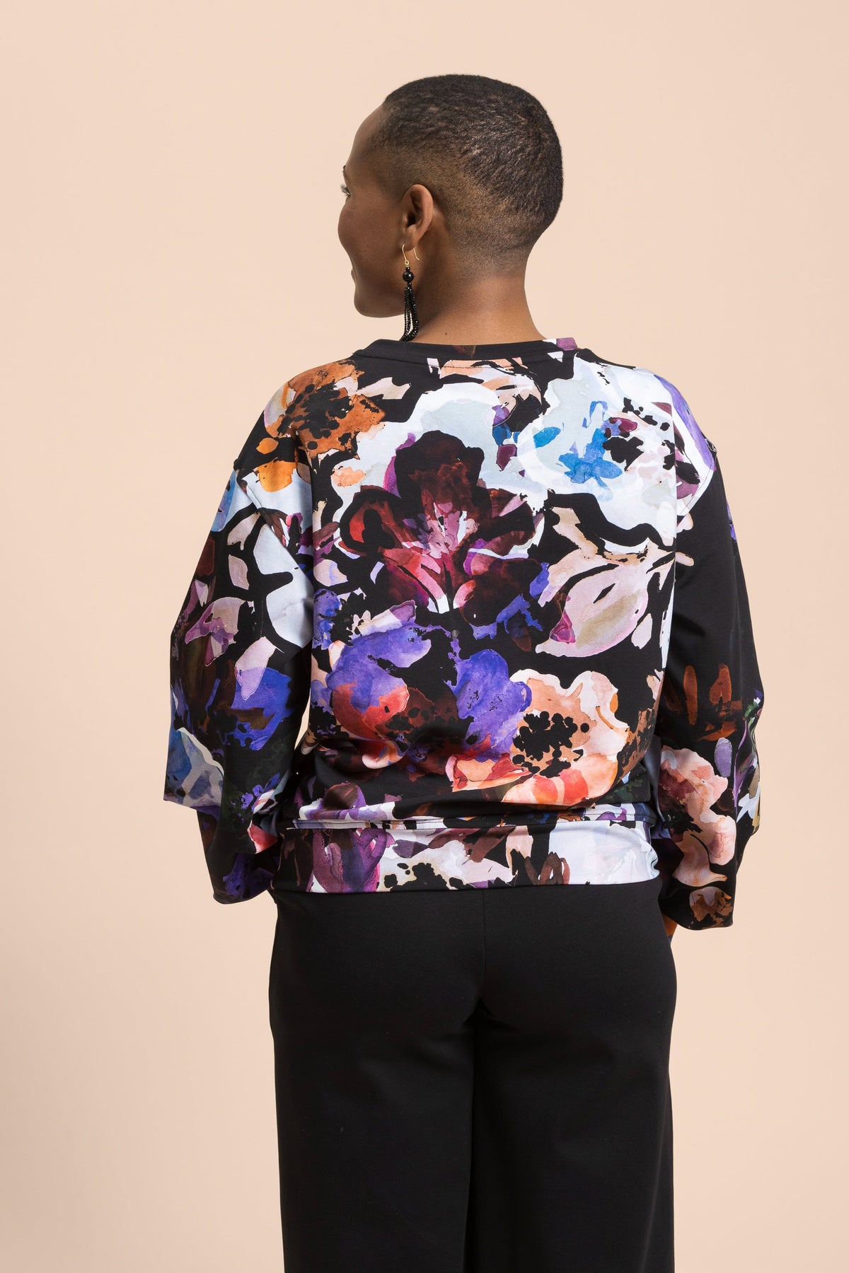 Sweatshirt, Black Anemone