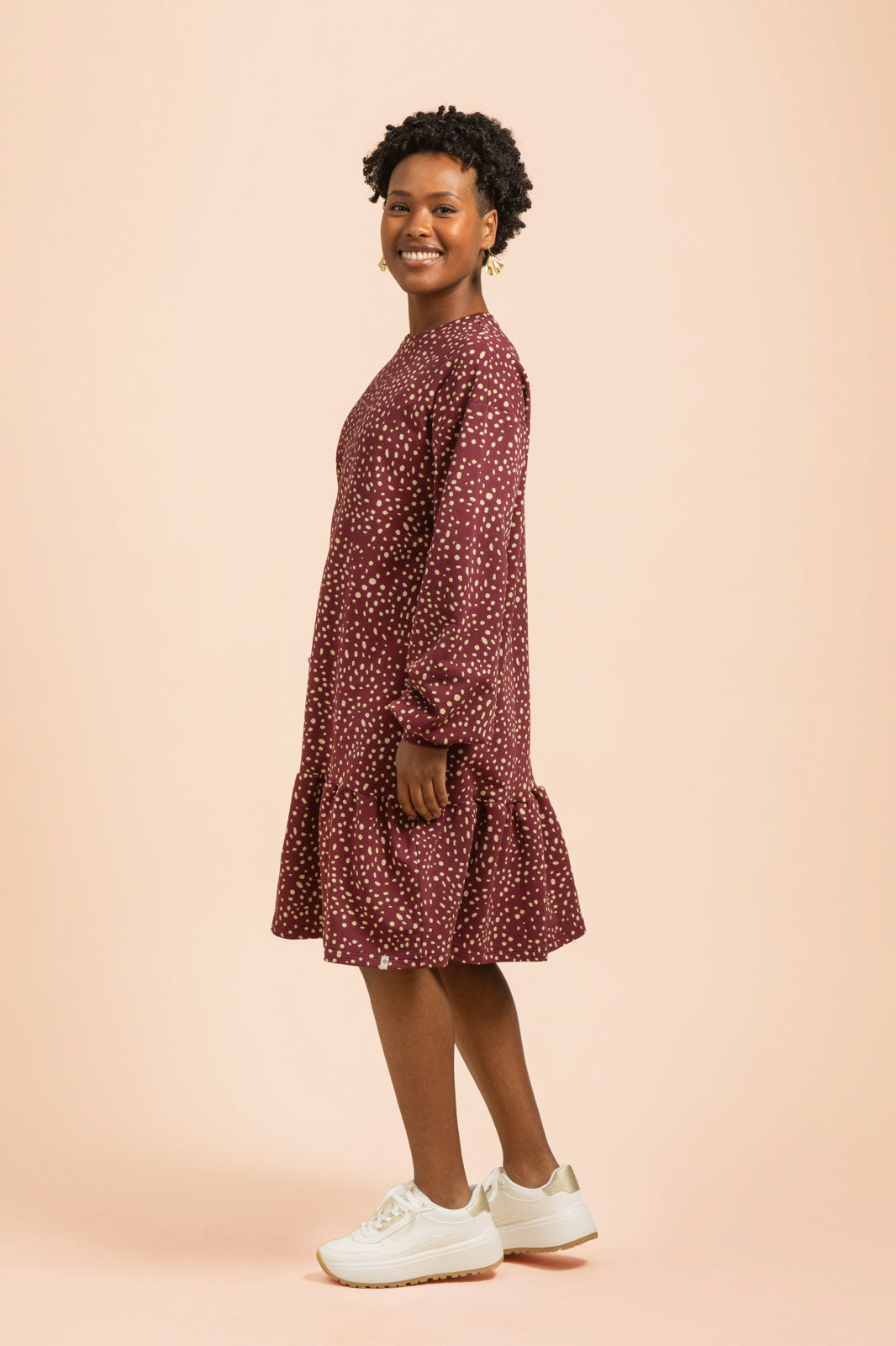 Ruffle Collegemekko, Wild Dots Burgundy