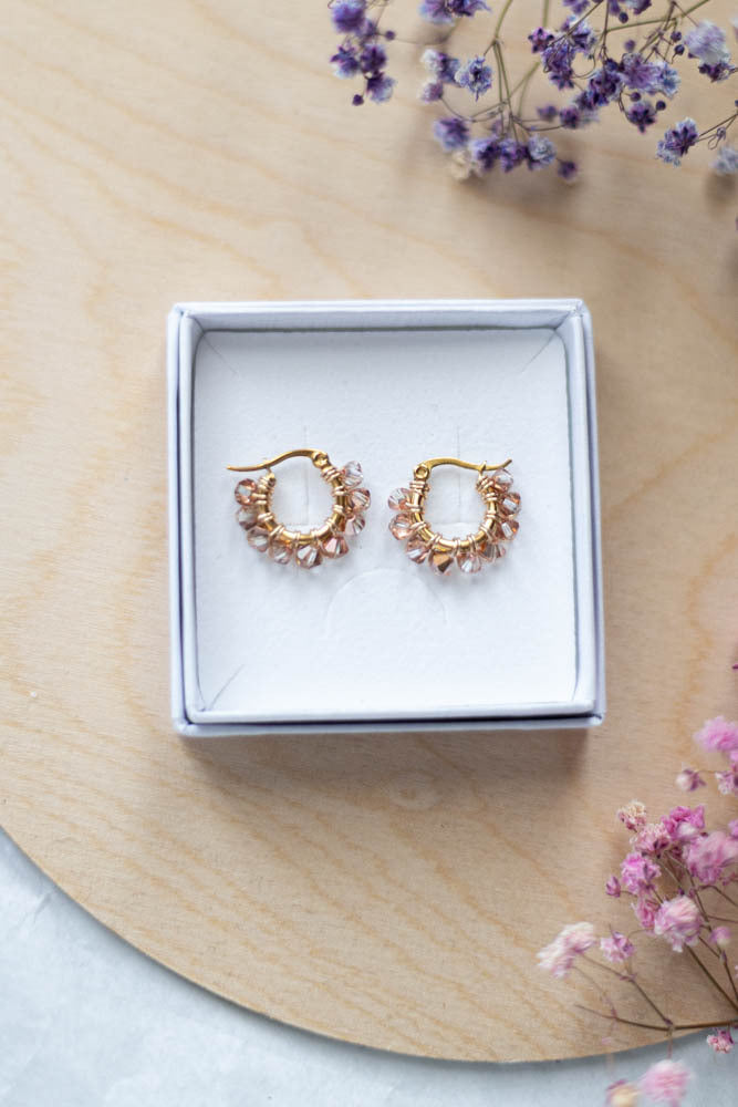 Alma Kristallihelmi Korvakorut, Kulta