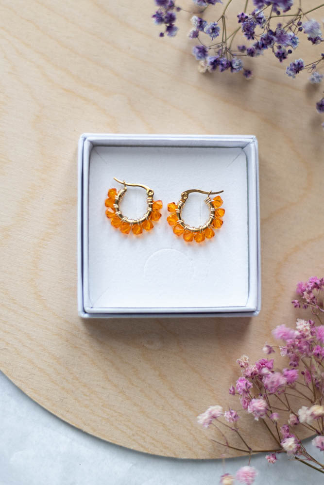 Alma Kristallihelmi Korvakorut, Kulta