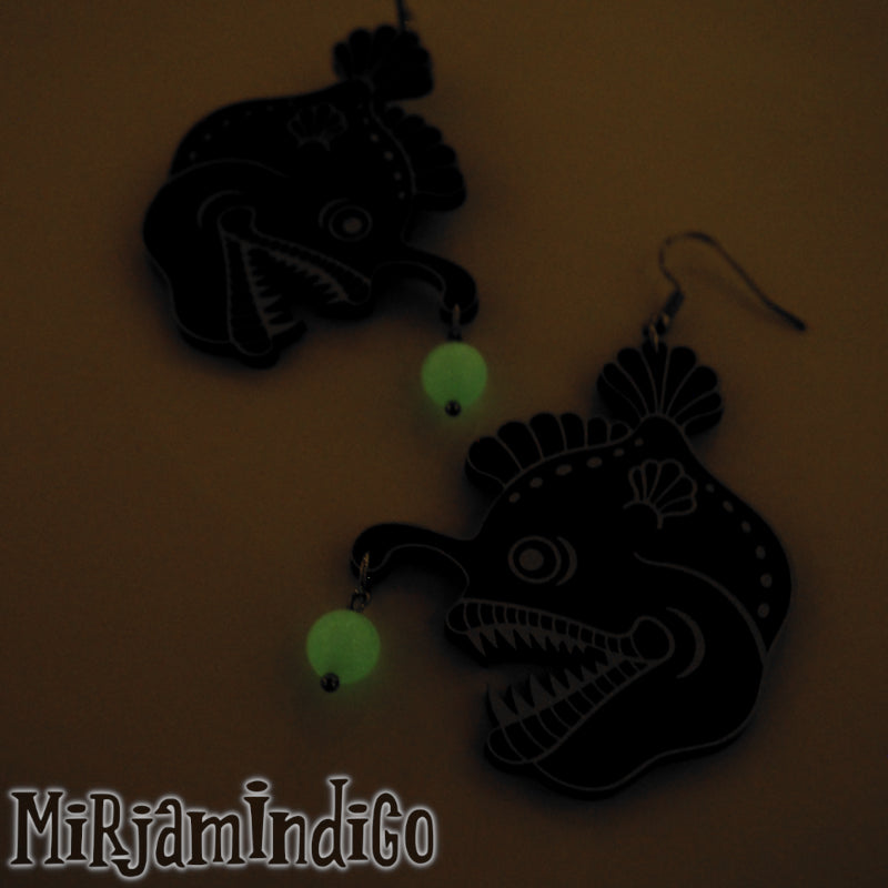 Angelic Anglerfish peiliakryylikorvakorut