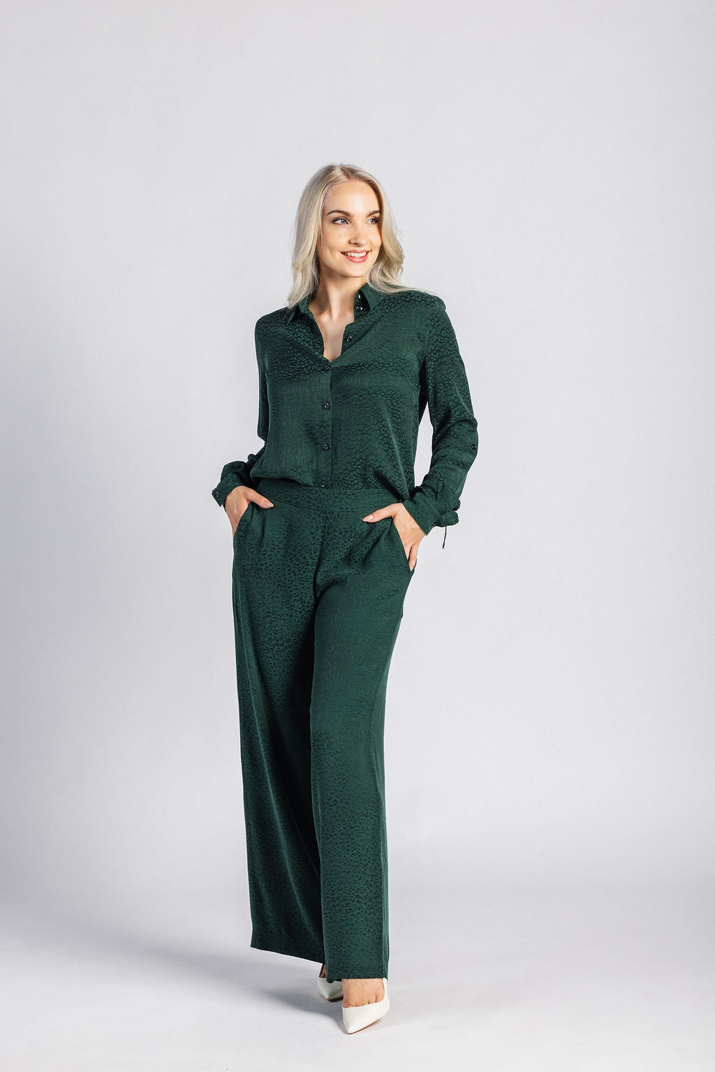 Leah Pants, Emerald Leo