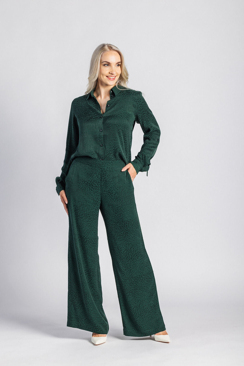 Leah Pants, Emerald Leo