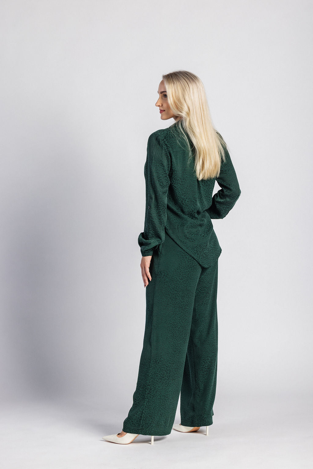 Leah Pants, Emerald Leo