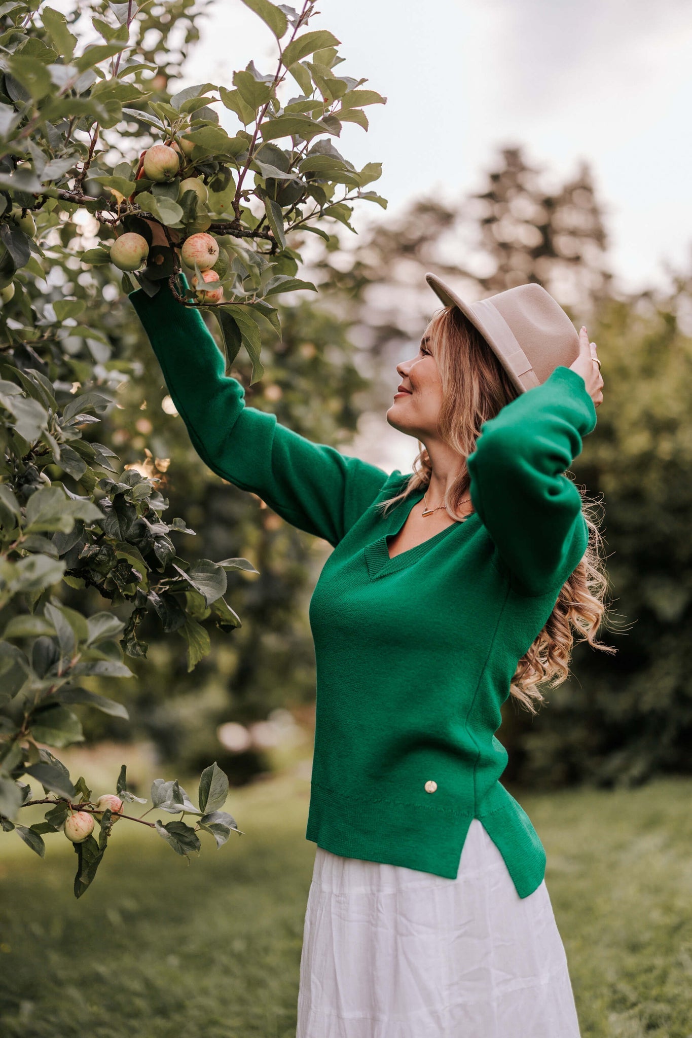 Kelly Jumper, Holly Green