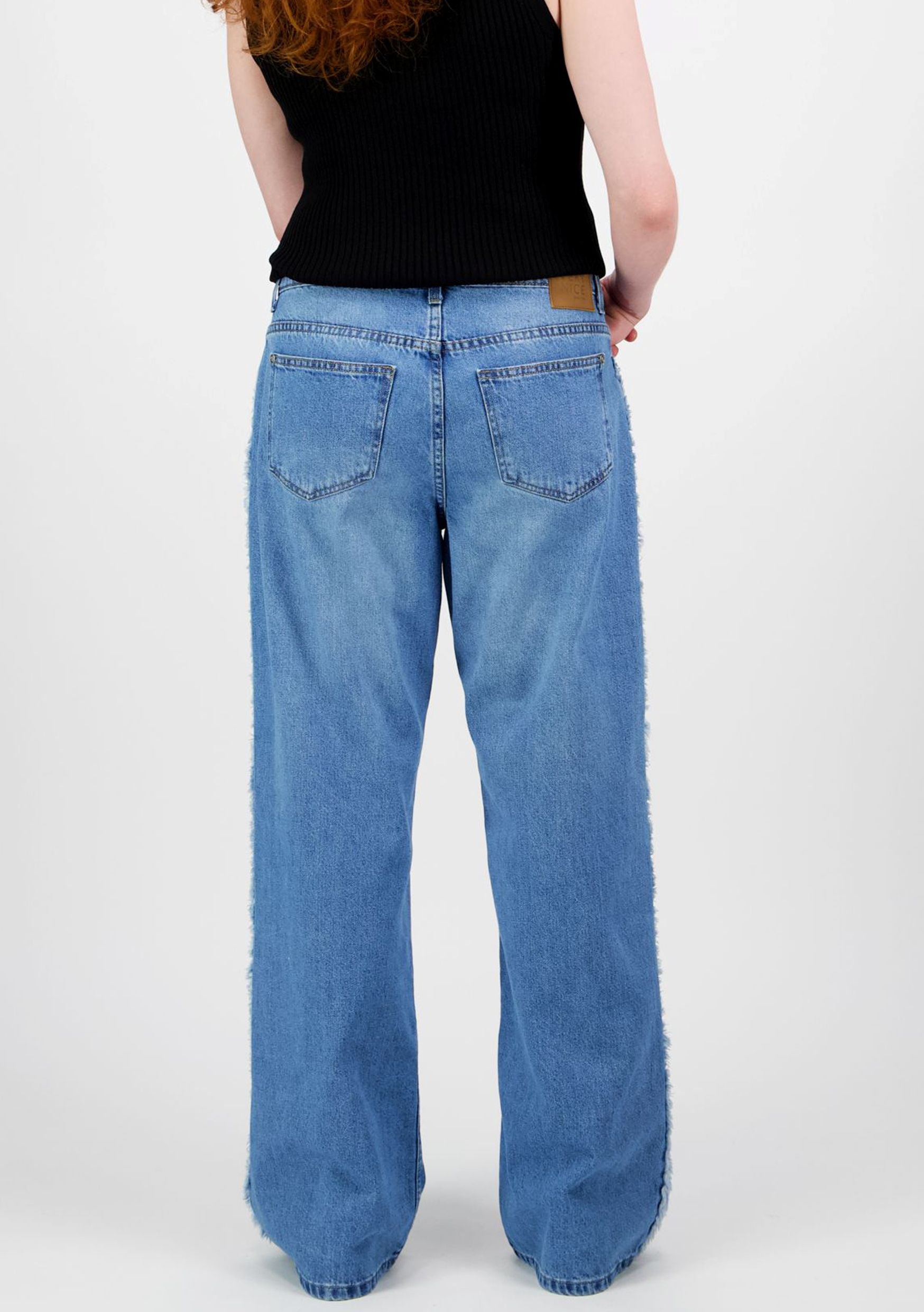 NICOLET 2082 Relaxed Fit