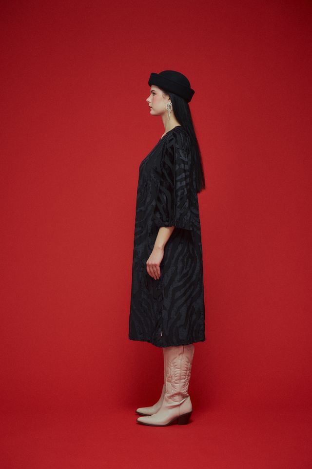 Avalon dress, Tigreza