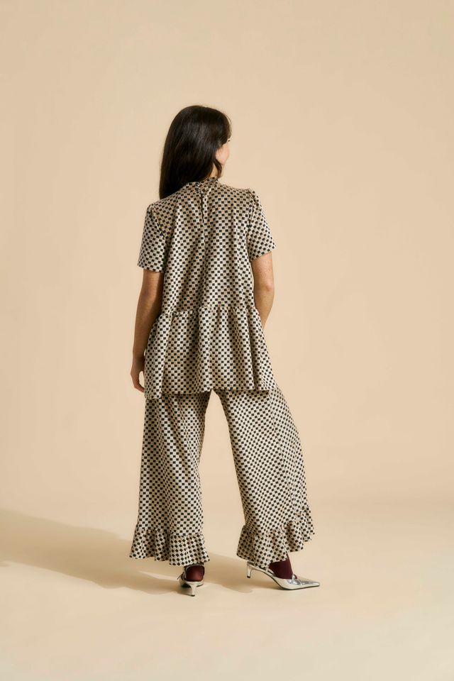 NANDA Pants, Almond chess