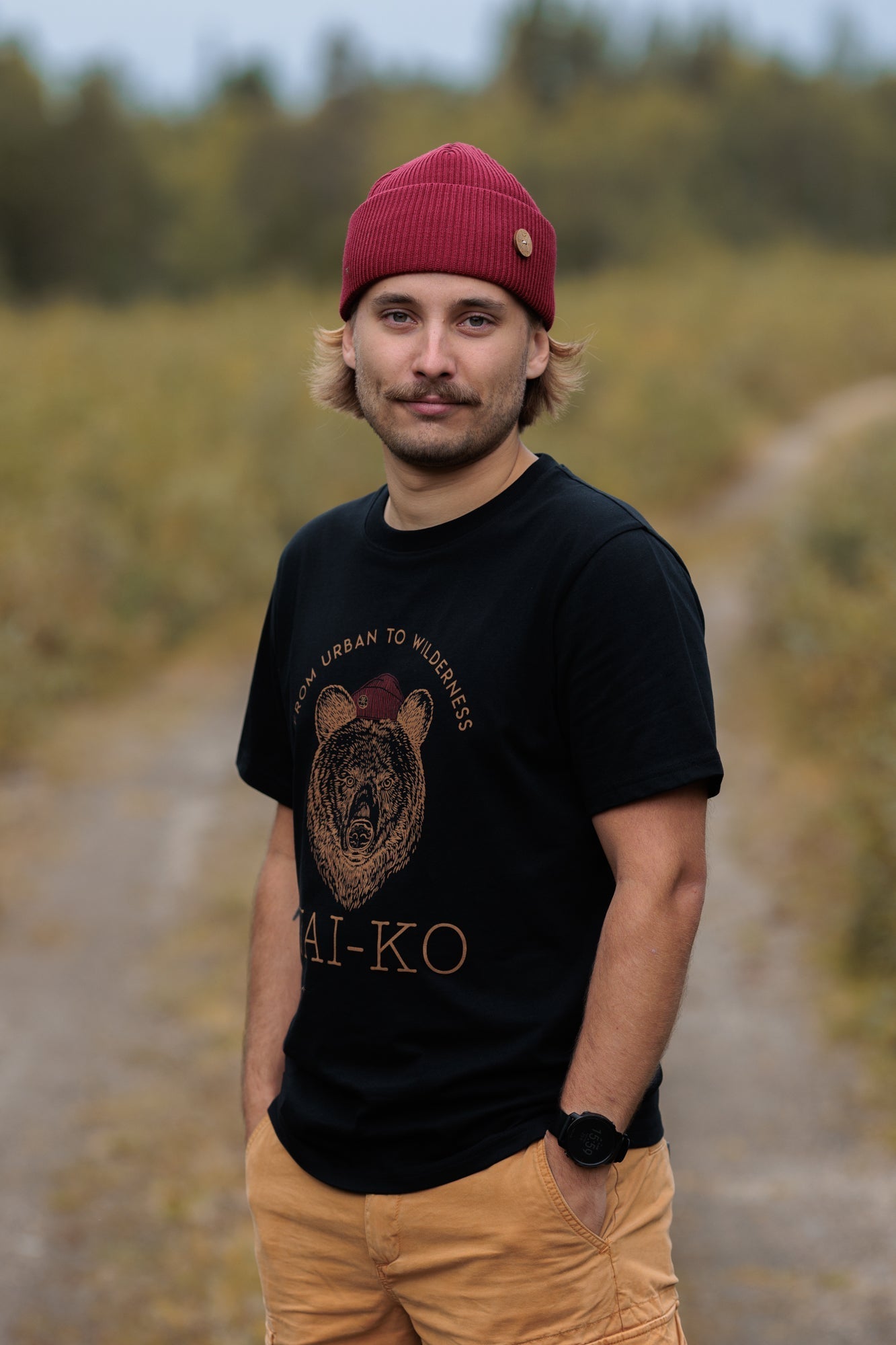 Party Bear T-paita, Musta