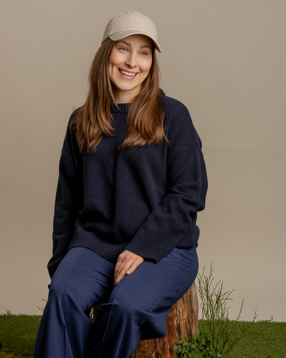 HILE neule, Tummansininen