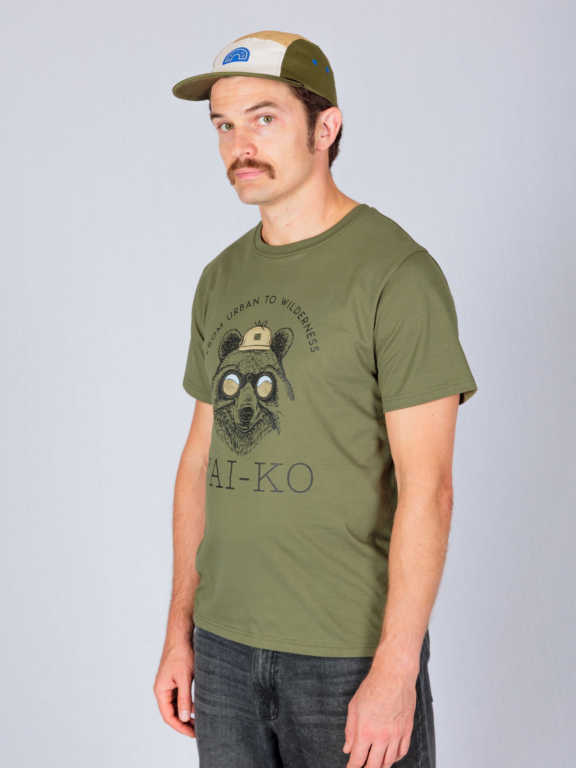 Binocular Bear T-paita, Moss Green