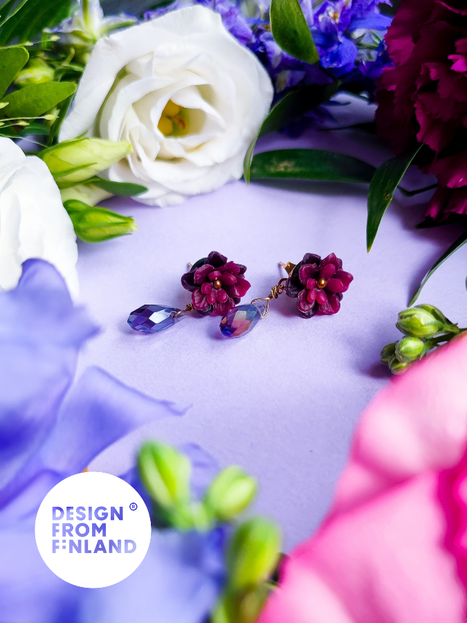 Villiruusu-nappikorvakorut