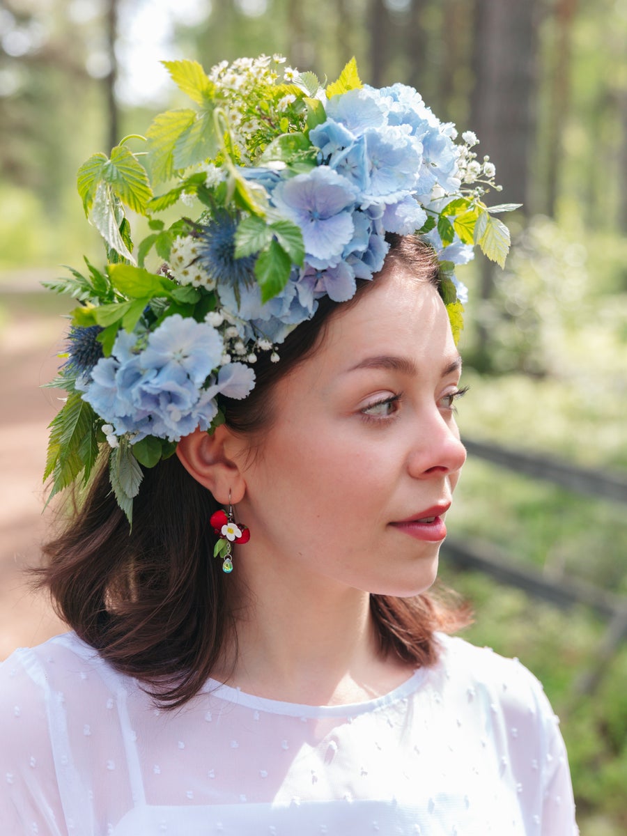 Metsämansikka-korvakorut - pieni terttu