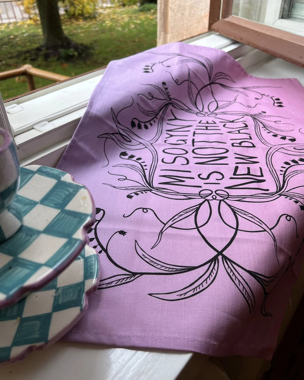 "Misogyny is not the new black" Keittiöpyyhe