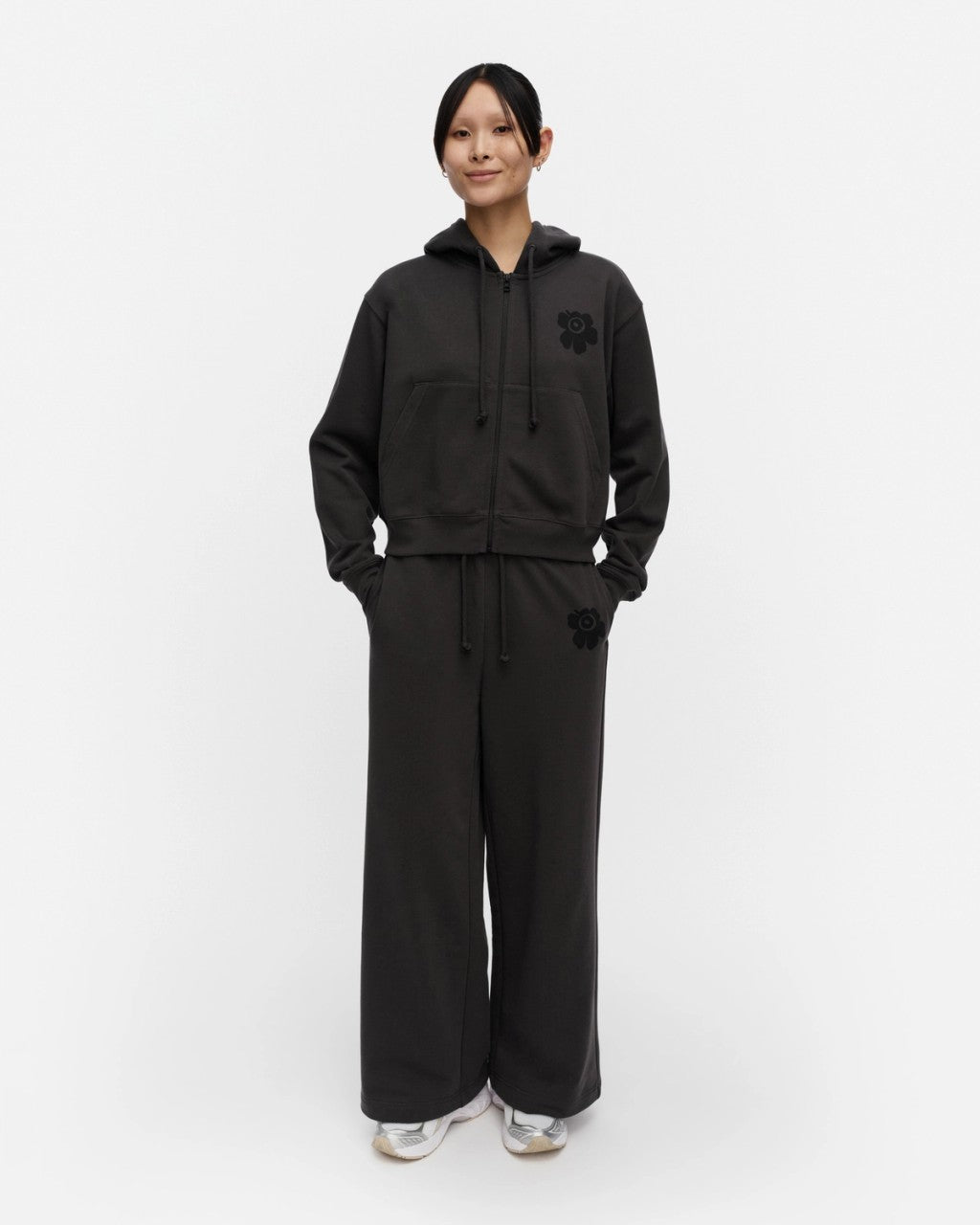 Naturaali Unikko Placement Kioski collegehousut