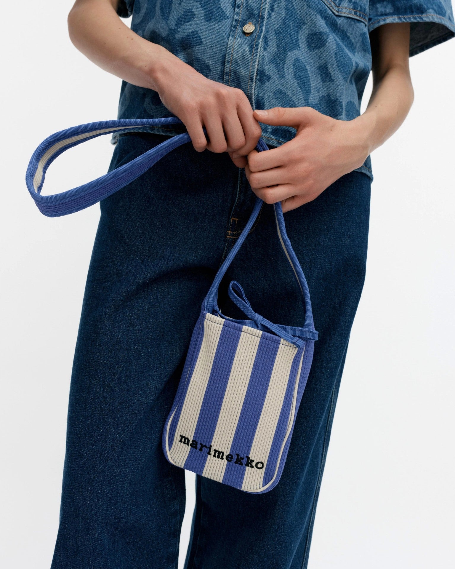 Knitted Phone Pocket Merirosvo Olkalaukku