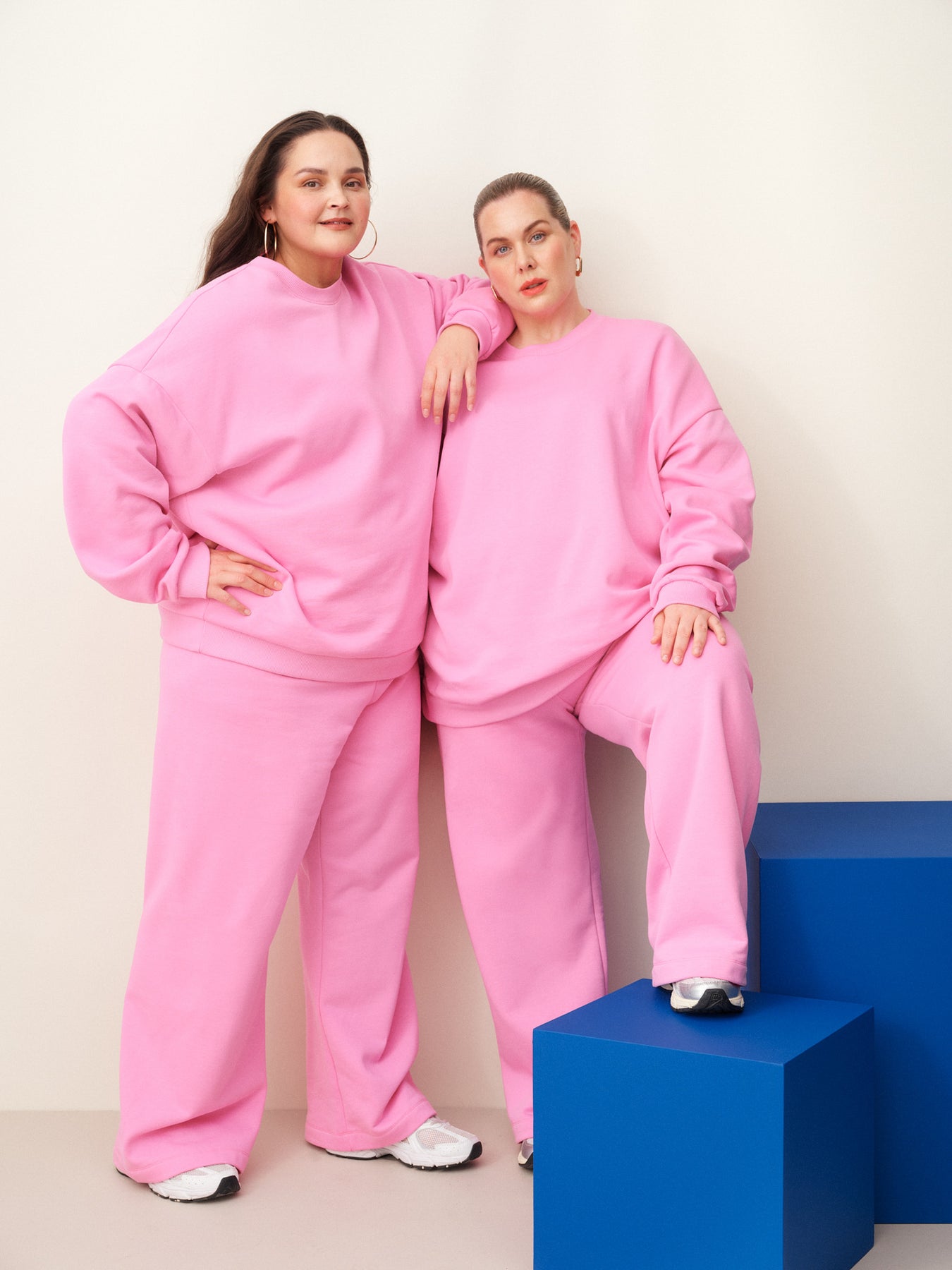 Superpower Collegepaita, More Pink