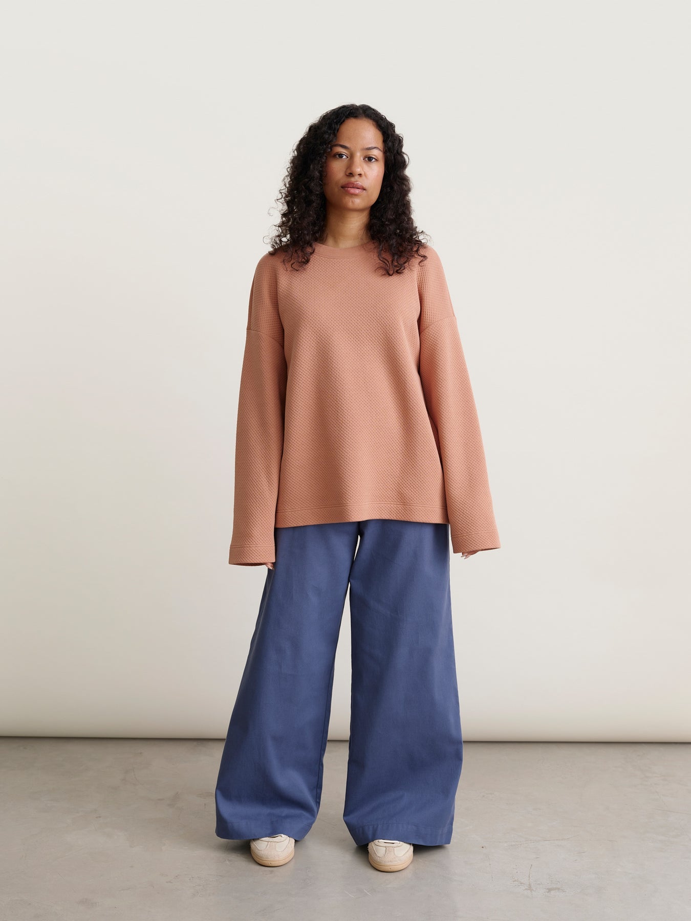 Honeycomb collegepaita, nougat