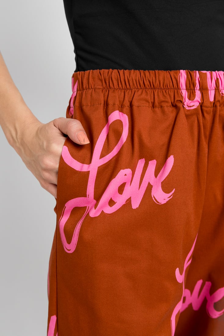 AINA – Love, ruoste