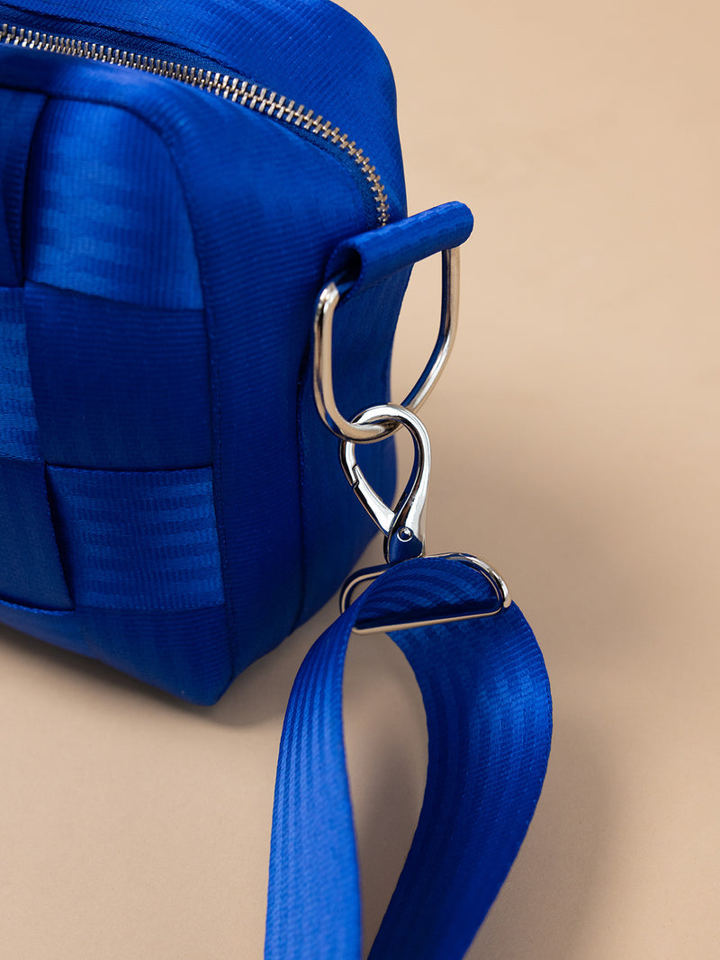 Hilla Laukku, Deep Blue