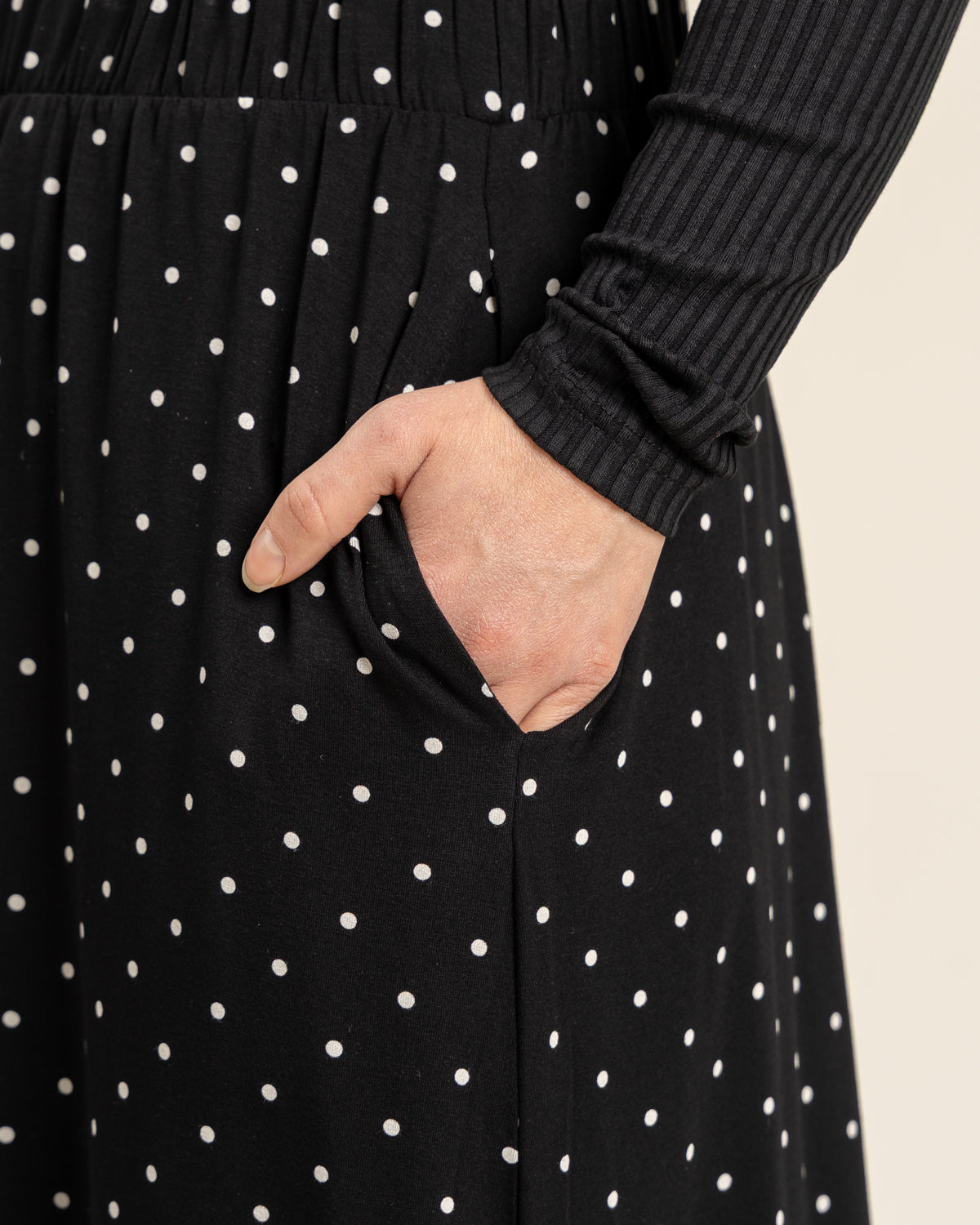 Hento Hame, Musta Pilkku