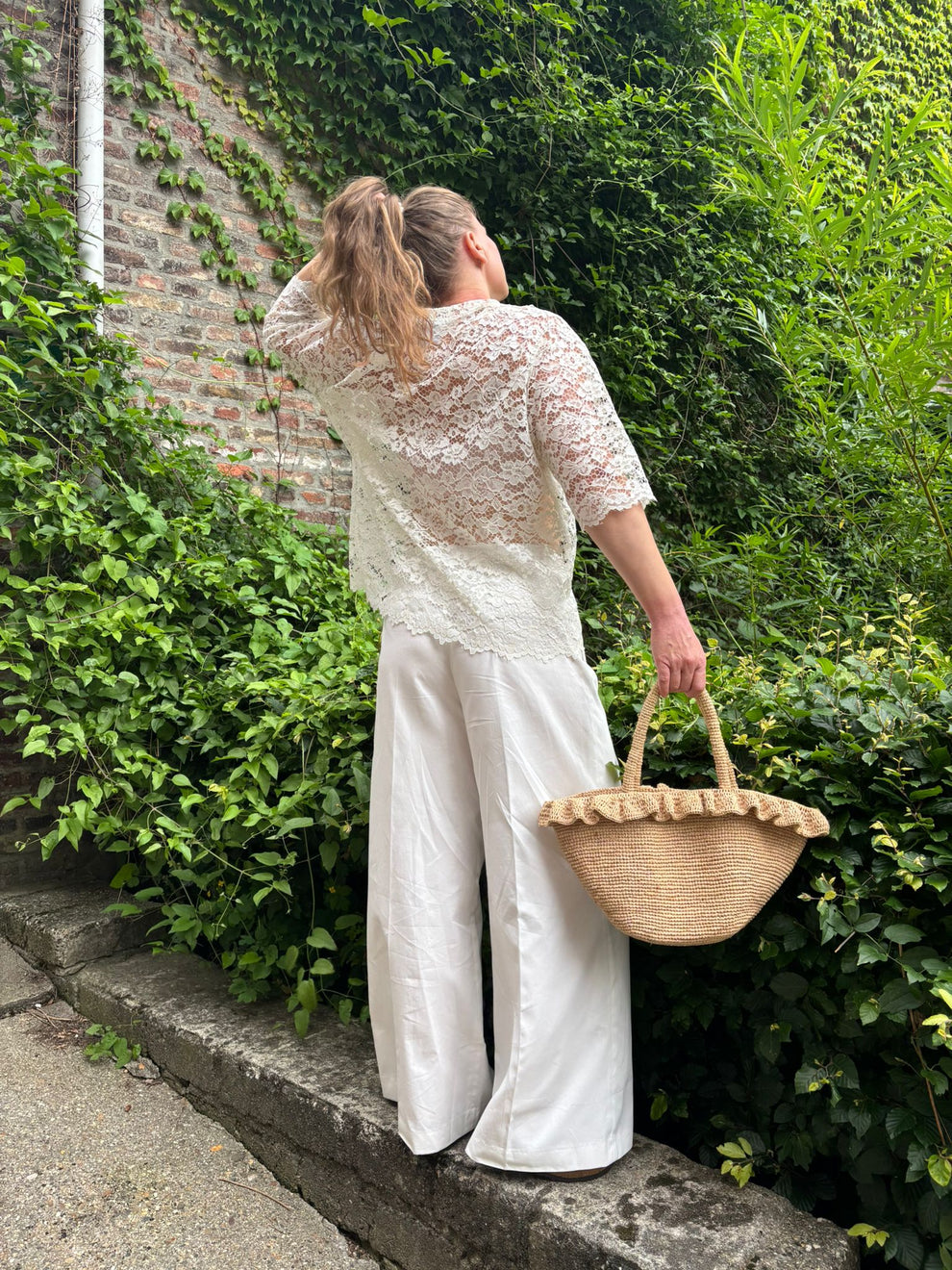 Relaxed Lace T-shirt, Soft Hug