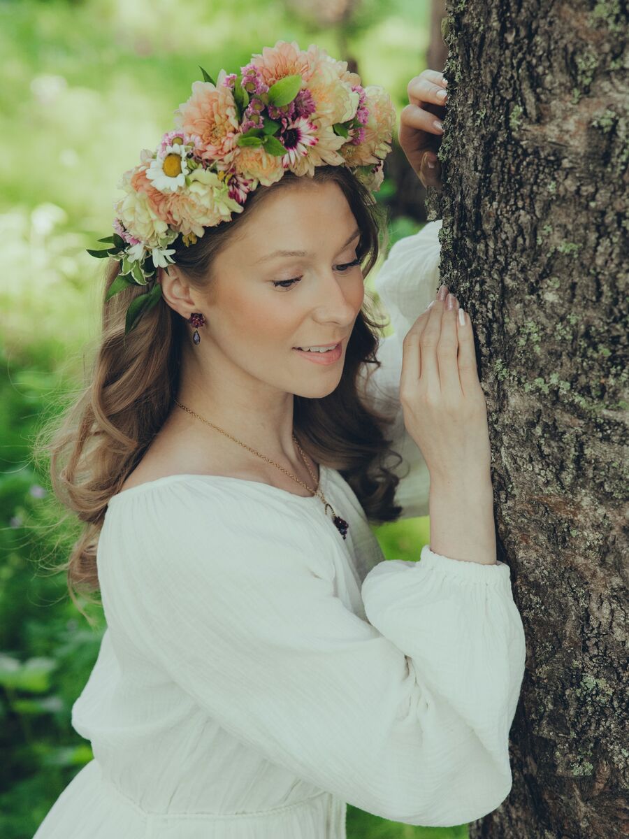 Villiruusu-nappikorvakorut