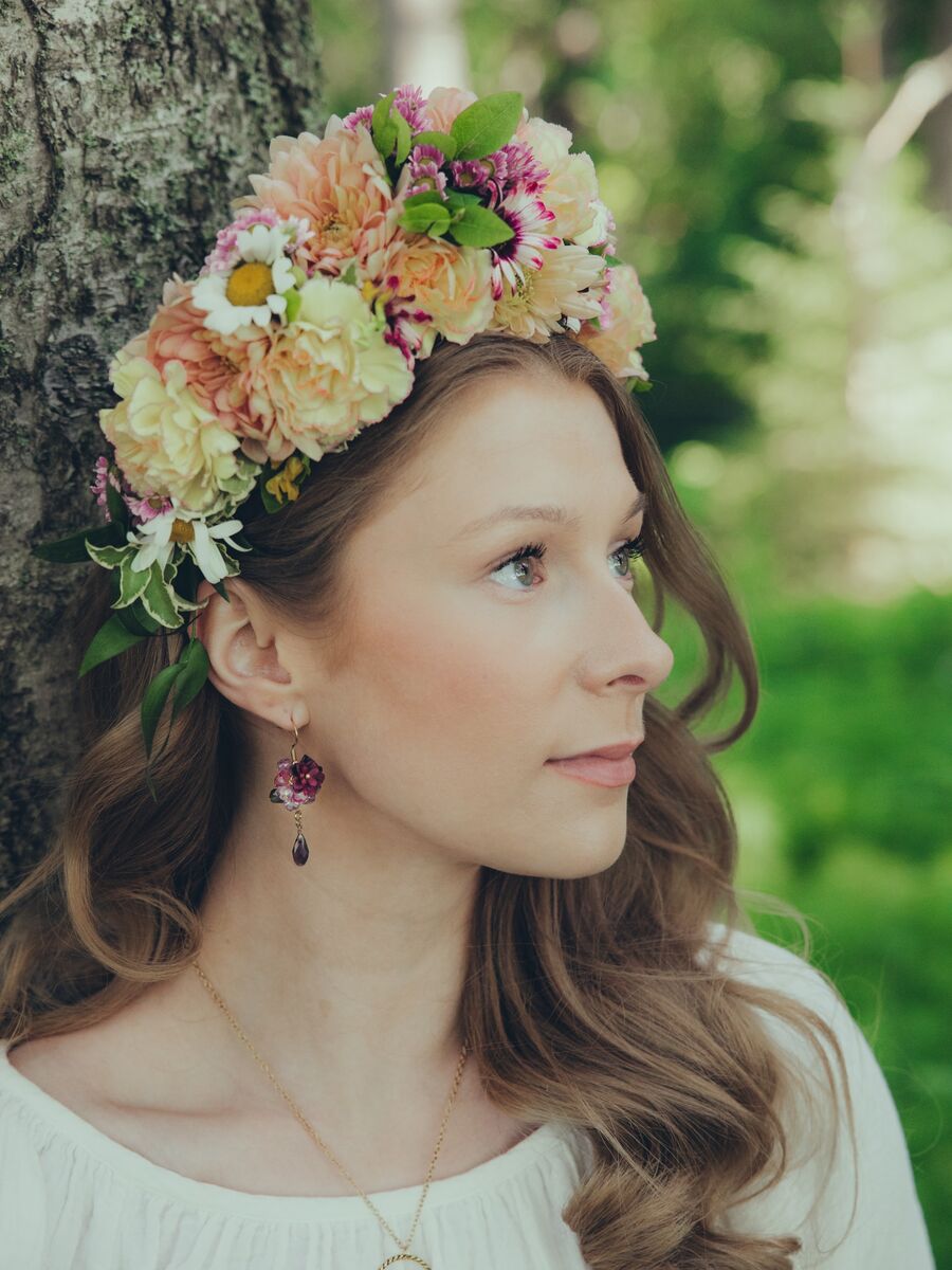 Villiruusu-korvakorut