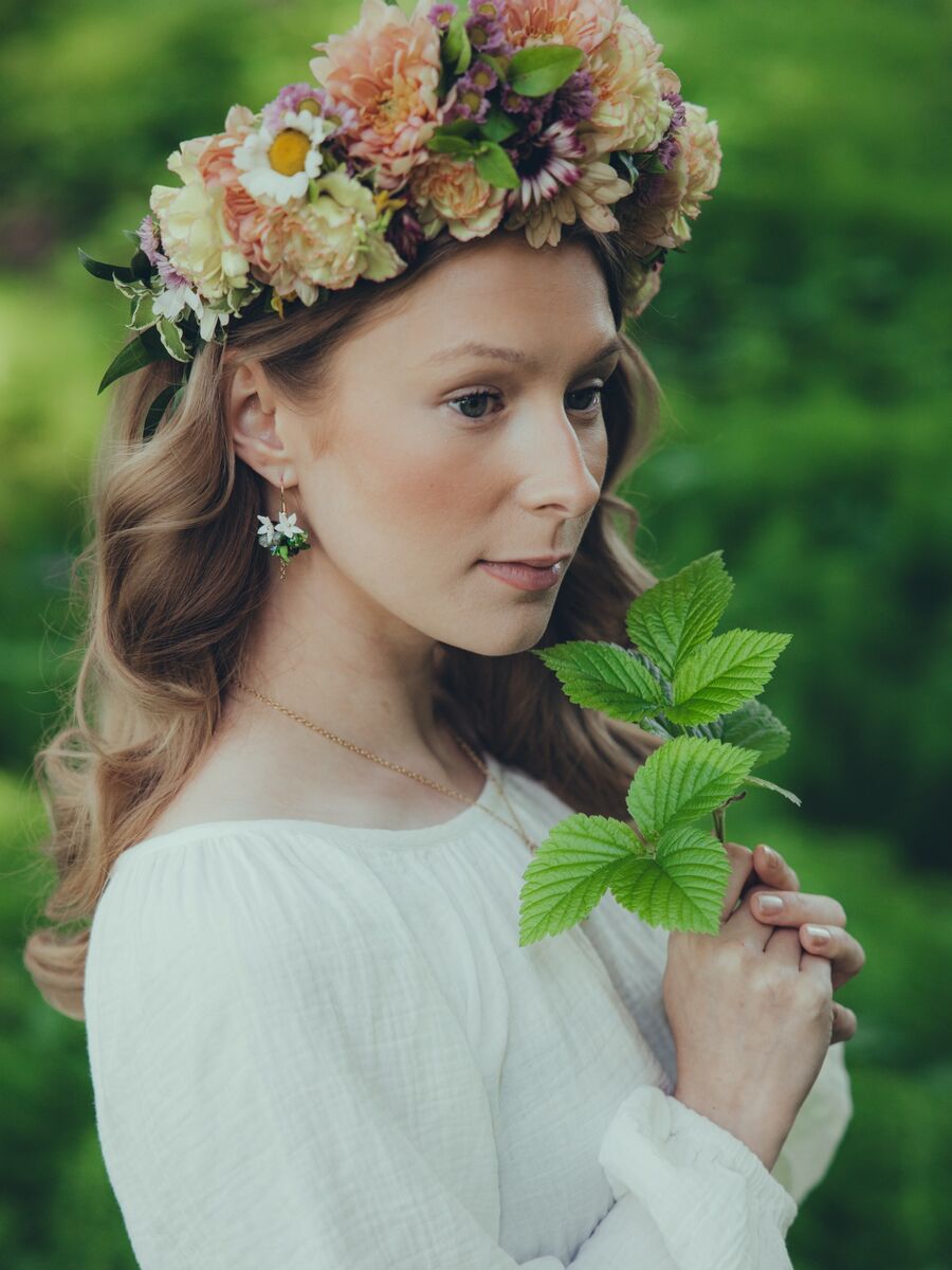 Metsätähti-korvakorut -Pieni