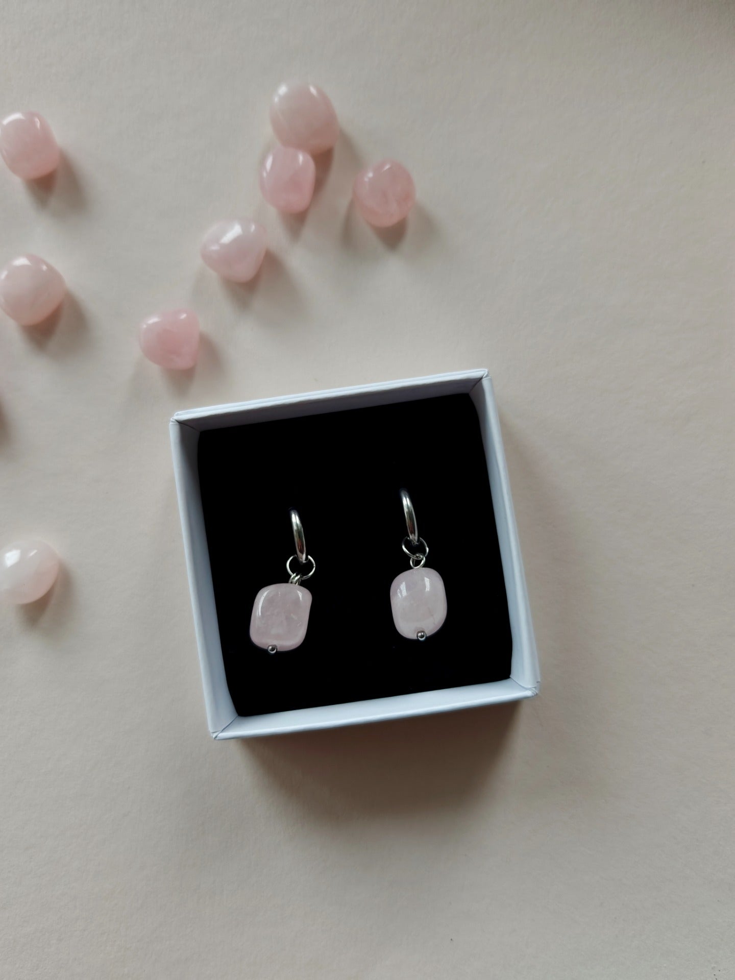 Mineral Vibrations/ Rose Quartz Korvakorut