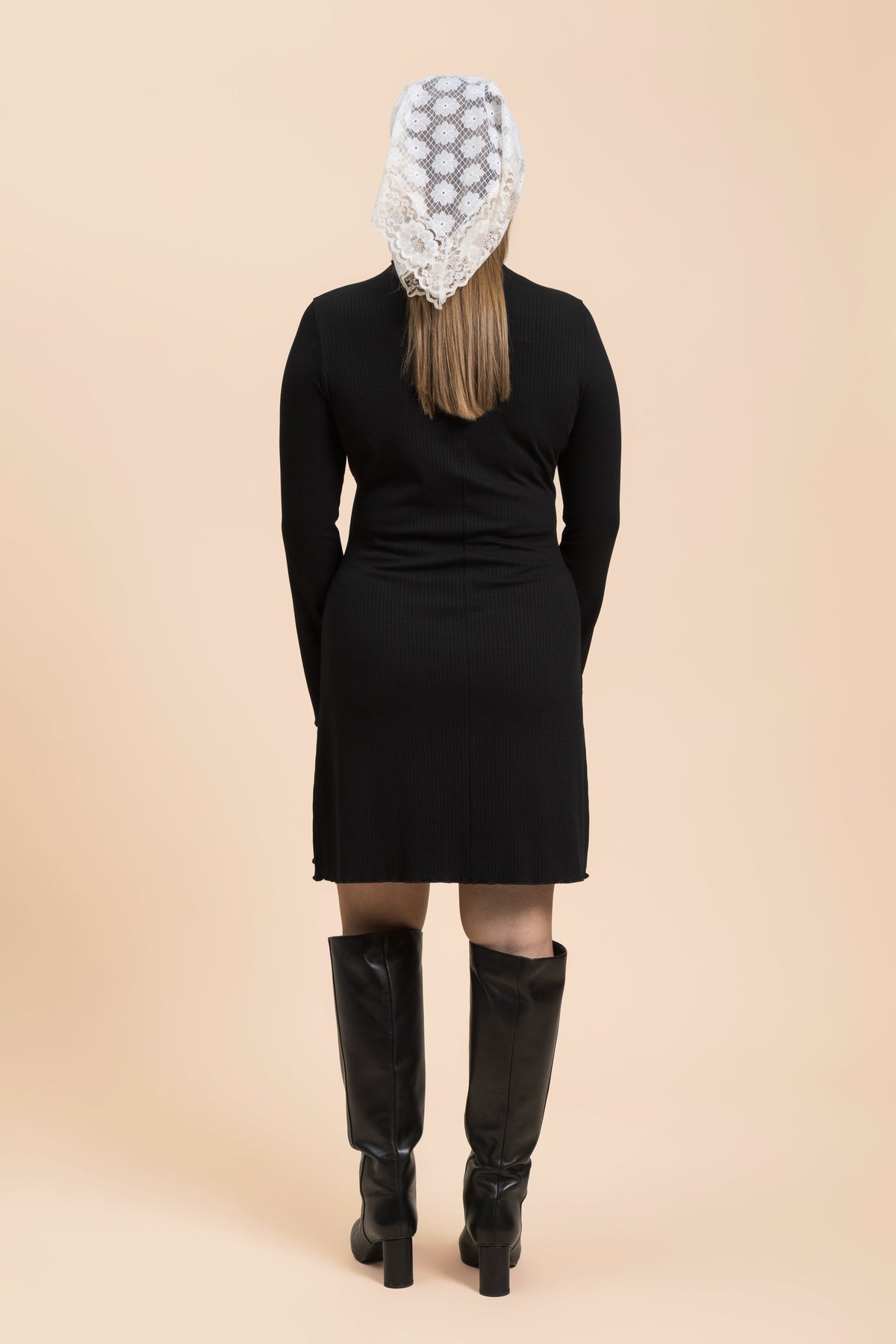 Rib Flare Mekko, Musta