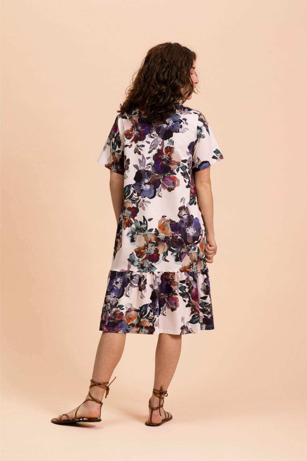 Ruffle T-paita mekko, Roses