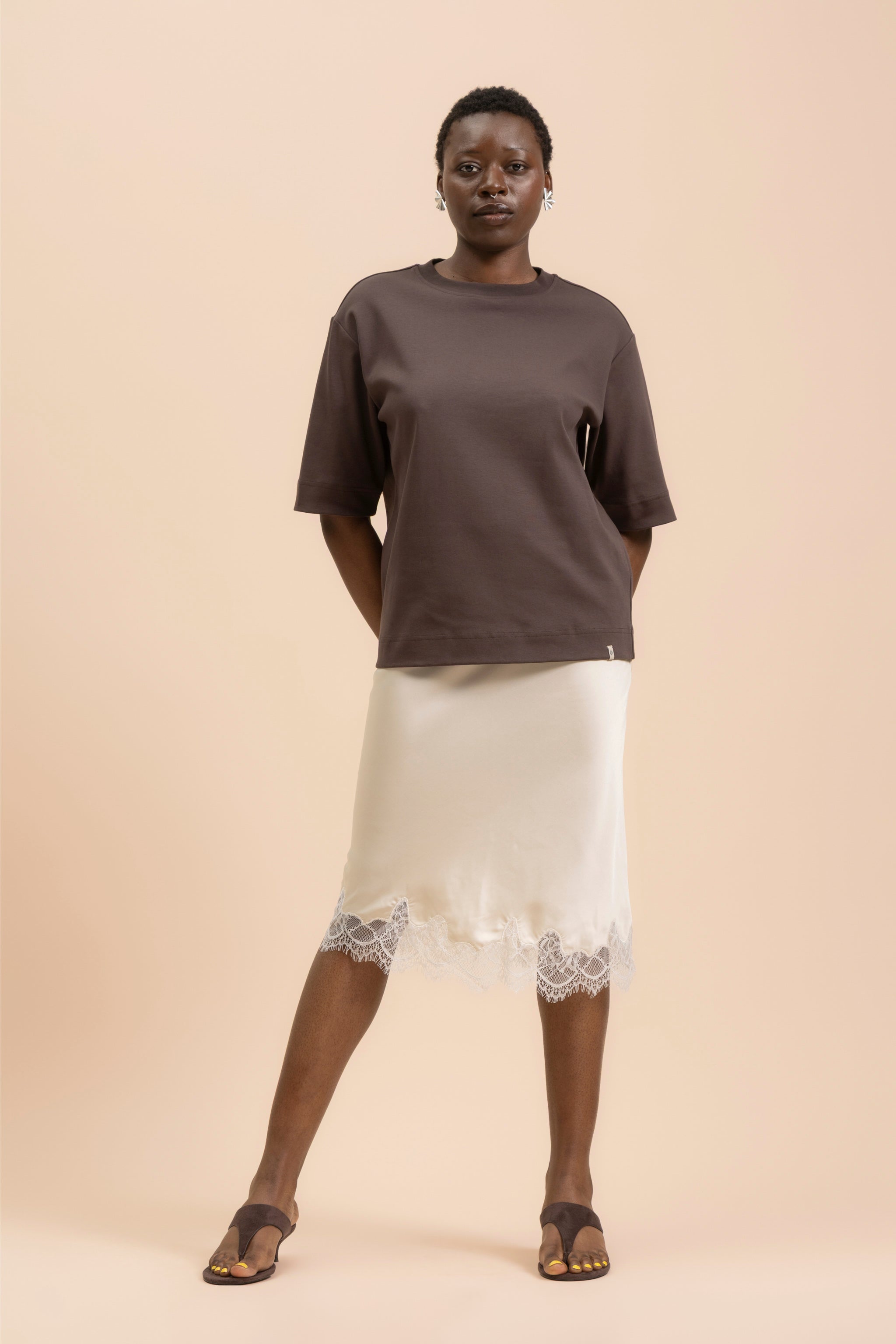 The Relaxed T-shirt, Chocolate