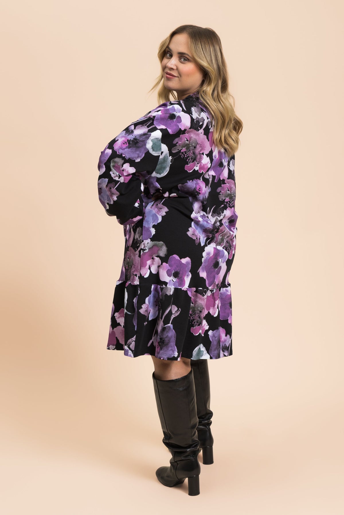 Ruffle Collegemekko, Deep Bloom