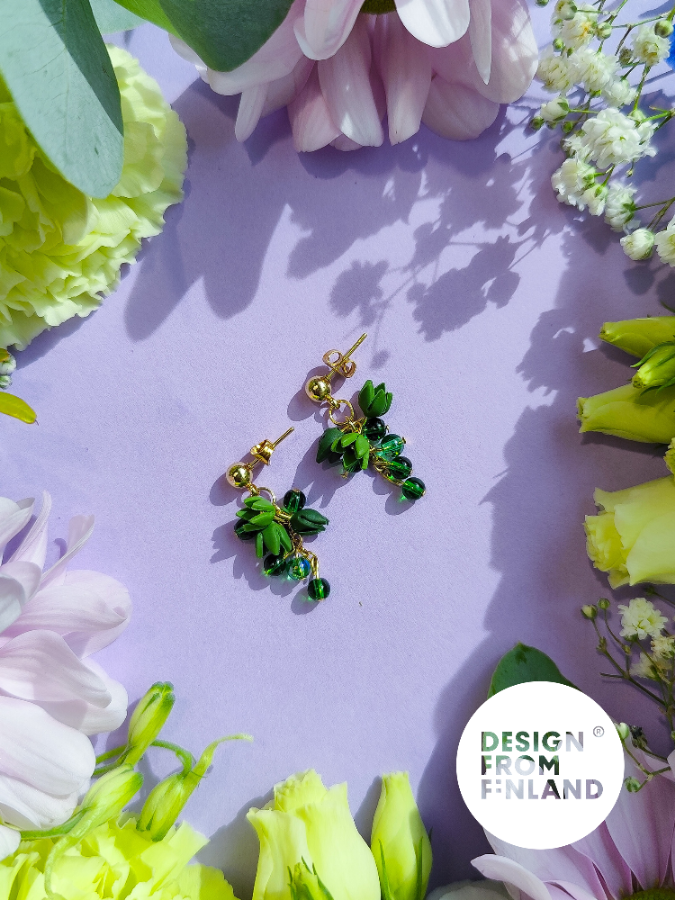 Kuusien kutsu -nappikorvakorut