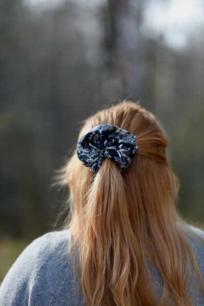 Murunen Scrunchie