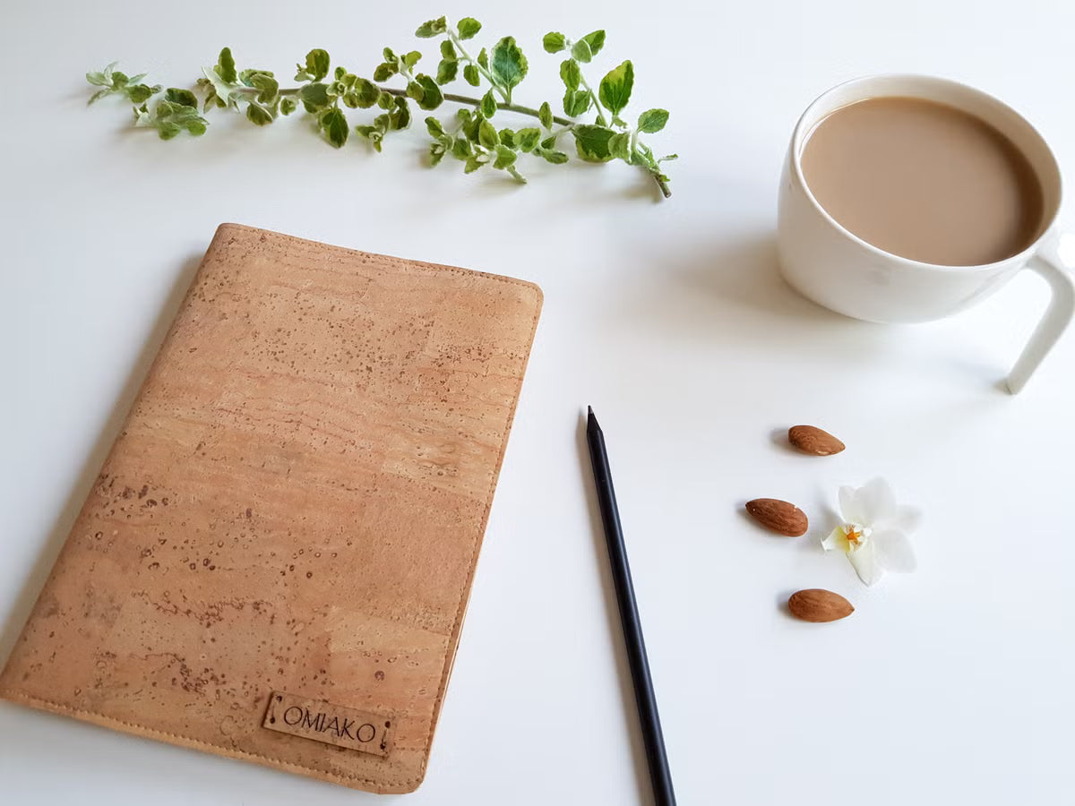 Kannet kalenteriin tai vihkoon A5