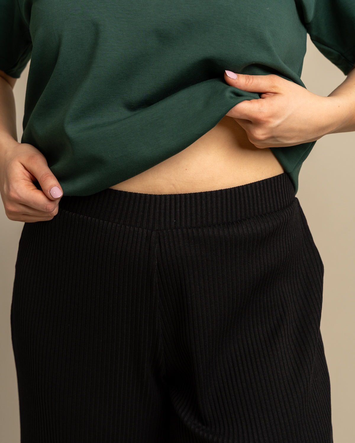 Ribbi Culottes, Musta